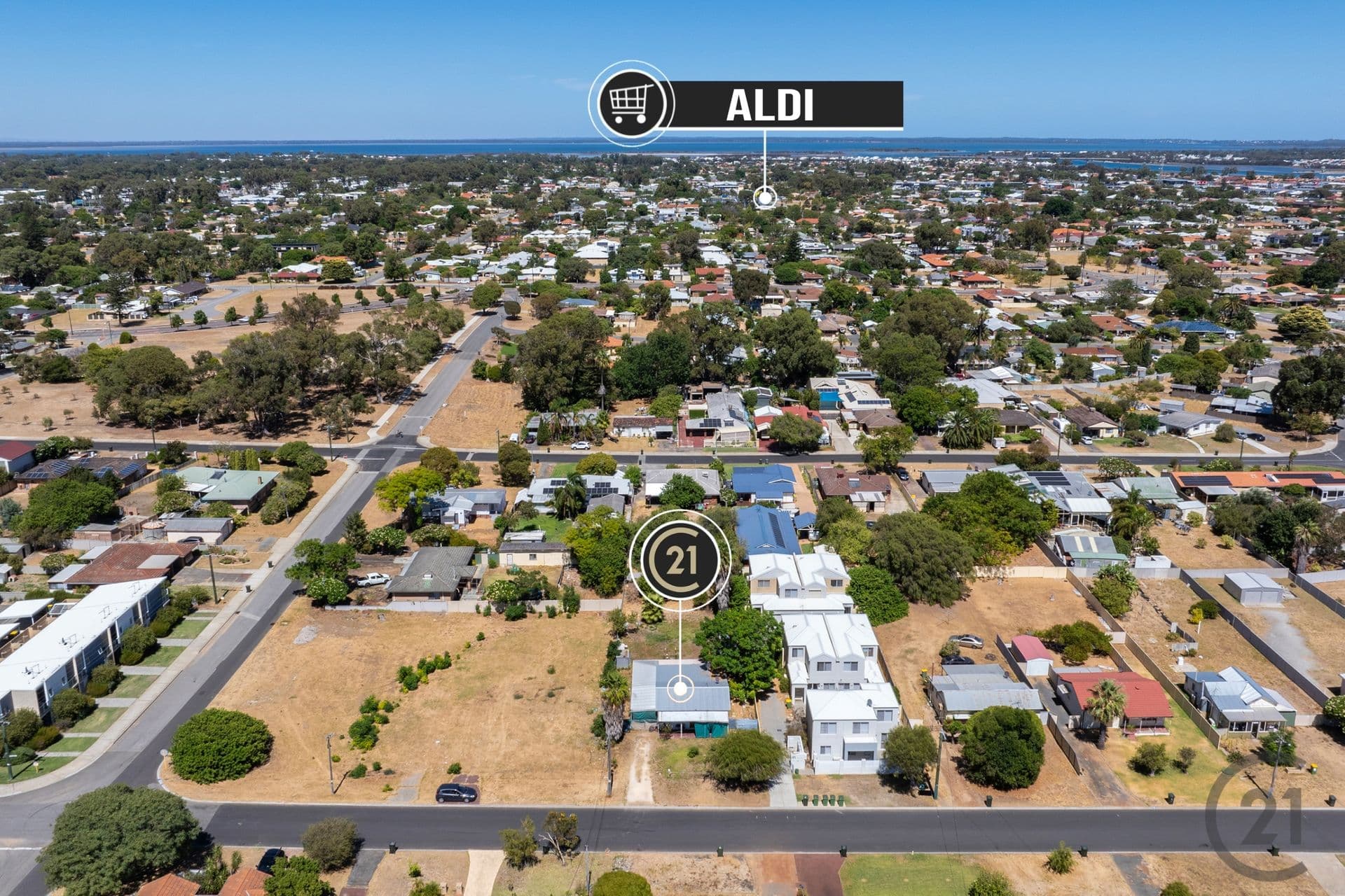 13 Eacott Street, Mandurah, WA, 6210, Mandurah - Thumbnail 2