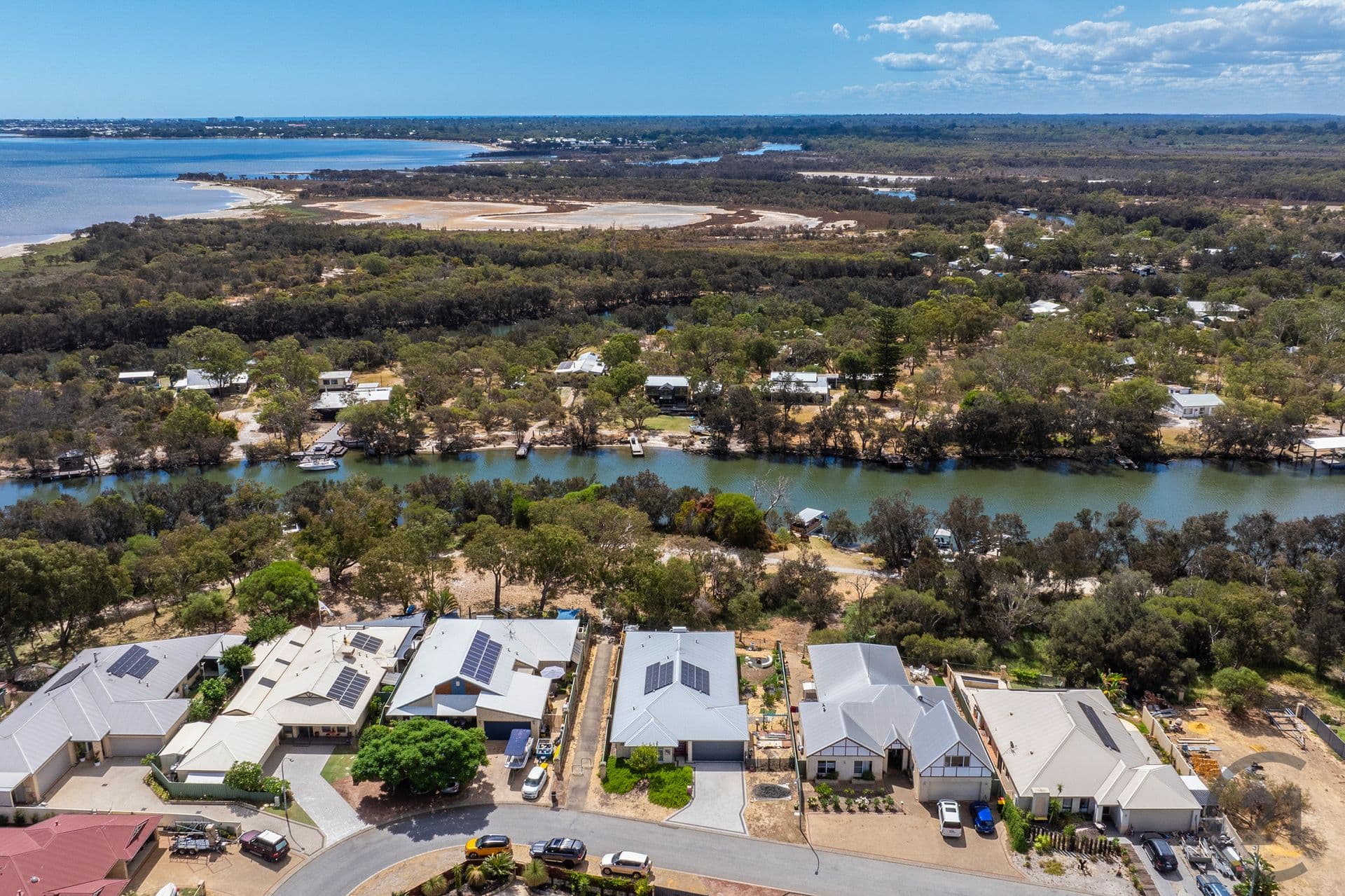 18 Kruger Loop, South Yunderup, WA, 6208, South Yunderup - Thumbnail 2