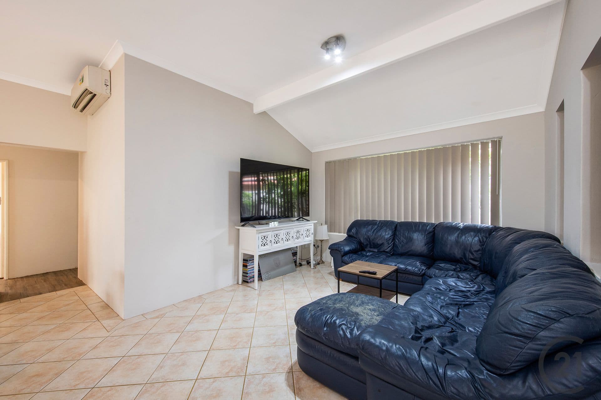 9 Lavender Gardens, Halls Head, WA, 6210, Halls Head - Thumbnail 3