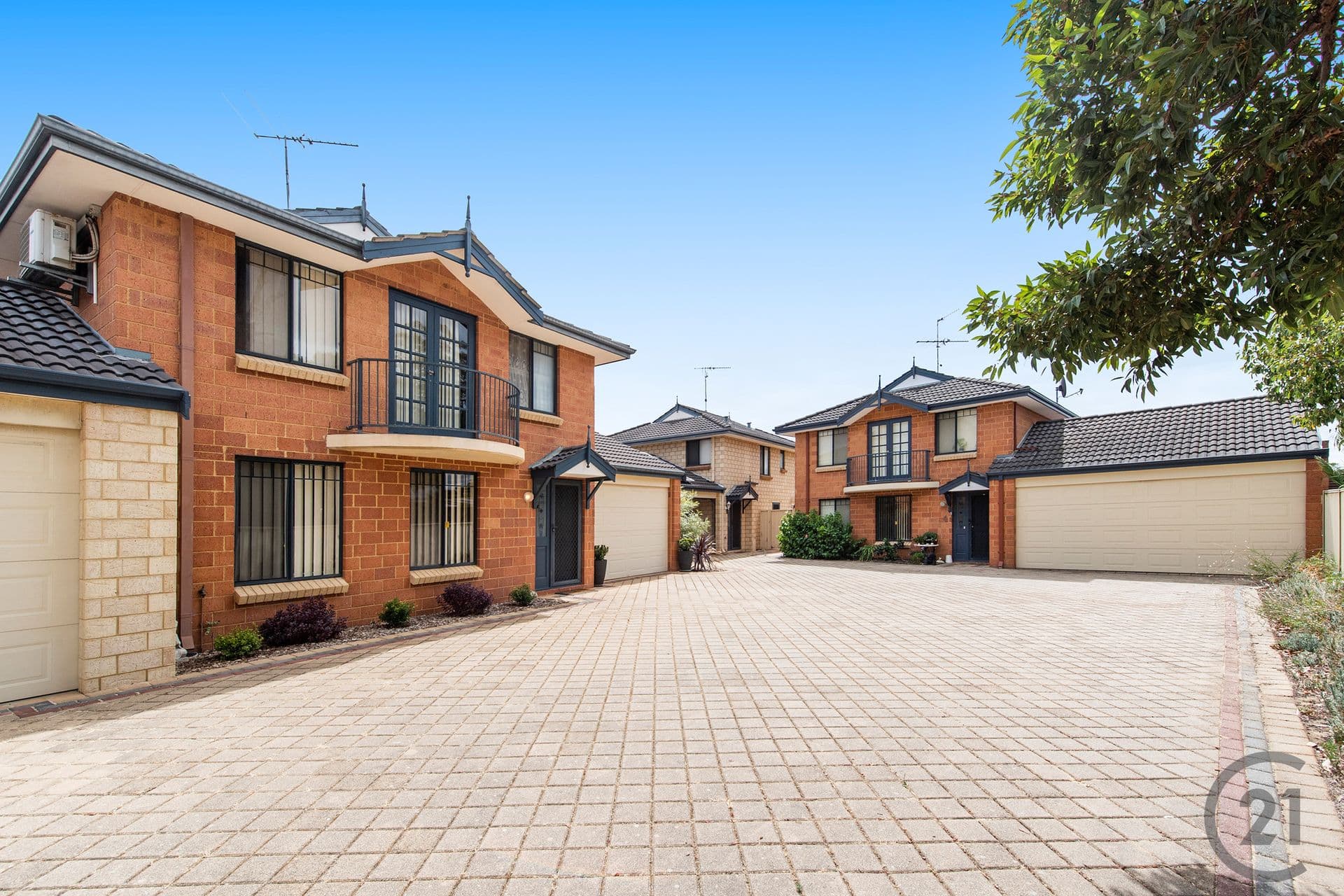 2/2 Churchill Avenue, Dudley Park, WA, 6210, Dudley Park - Thumbnail 2