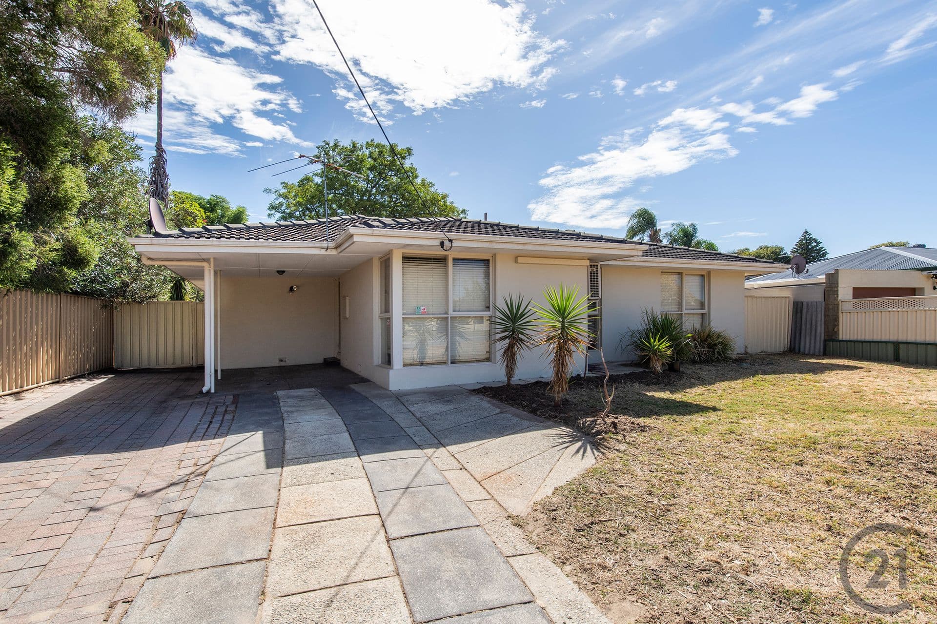 22 Glyndebourne Avenue, Thornlie, WA, 6108, Thornlie - Image 1