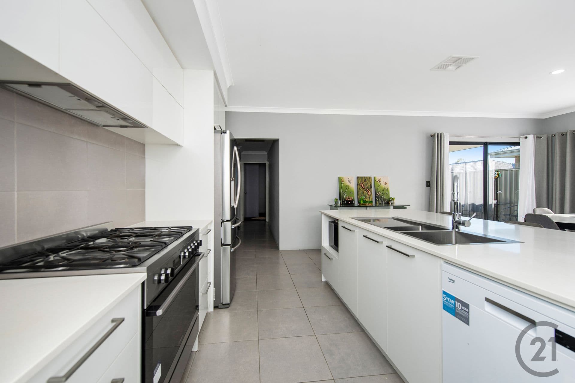 7 Seymour Road, Lakelands, WA, 6180, Lakelands - Thumbnail 5
