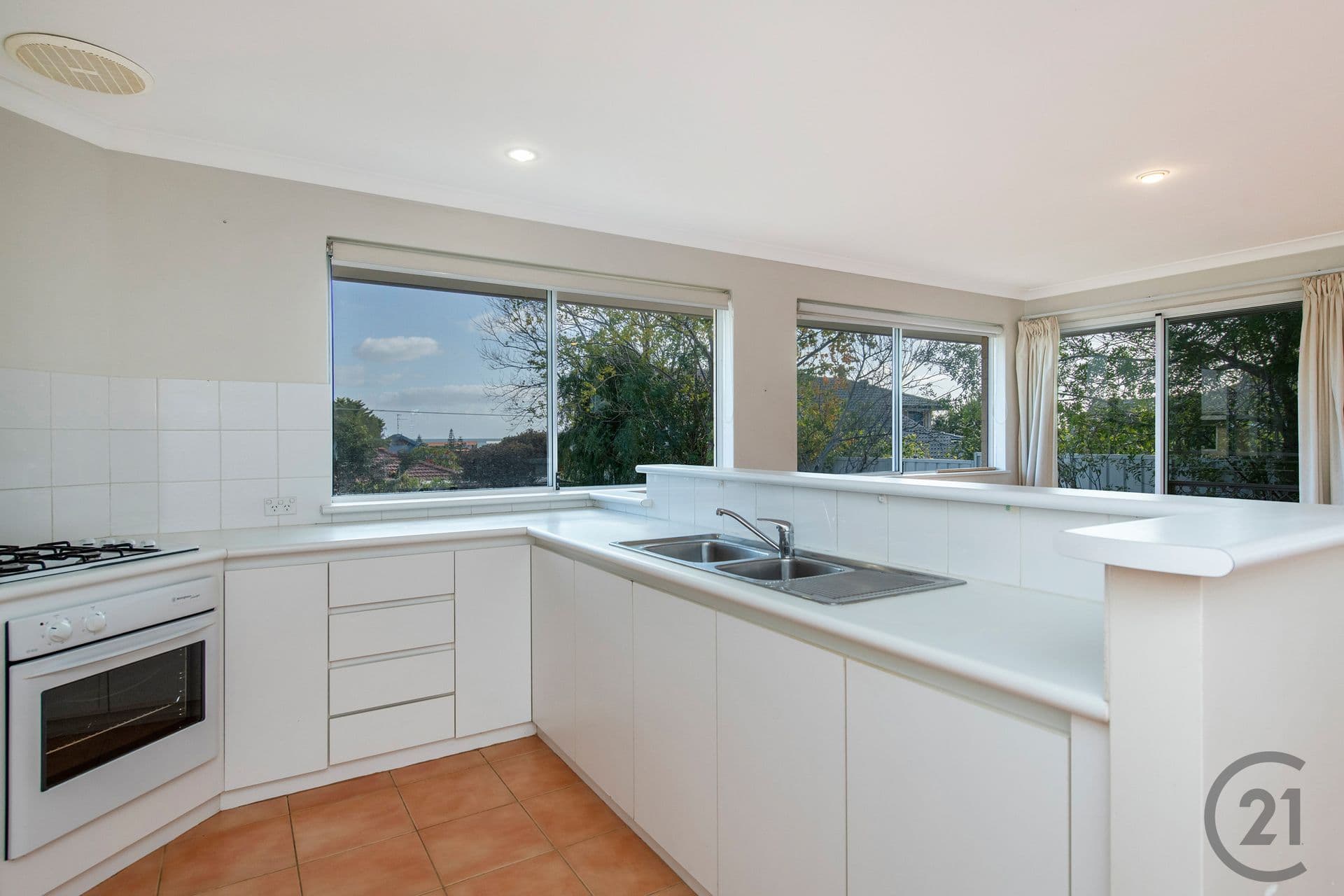 25B Janis Street, Halls Head, WA, 6210, Halls Head - Thumbnail 6