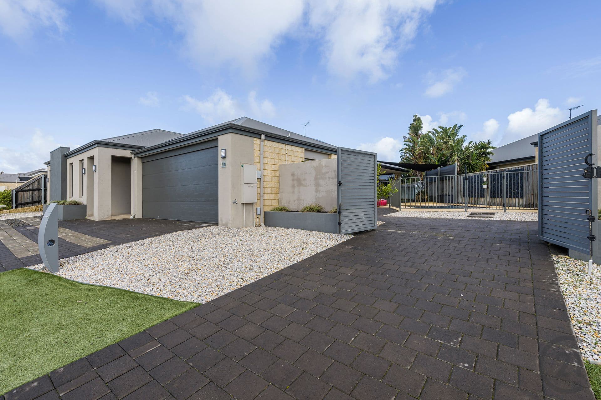 21 Jennerae Bend, Halls Head, WA, 6210, Halls Head - Thumbnail 4
