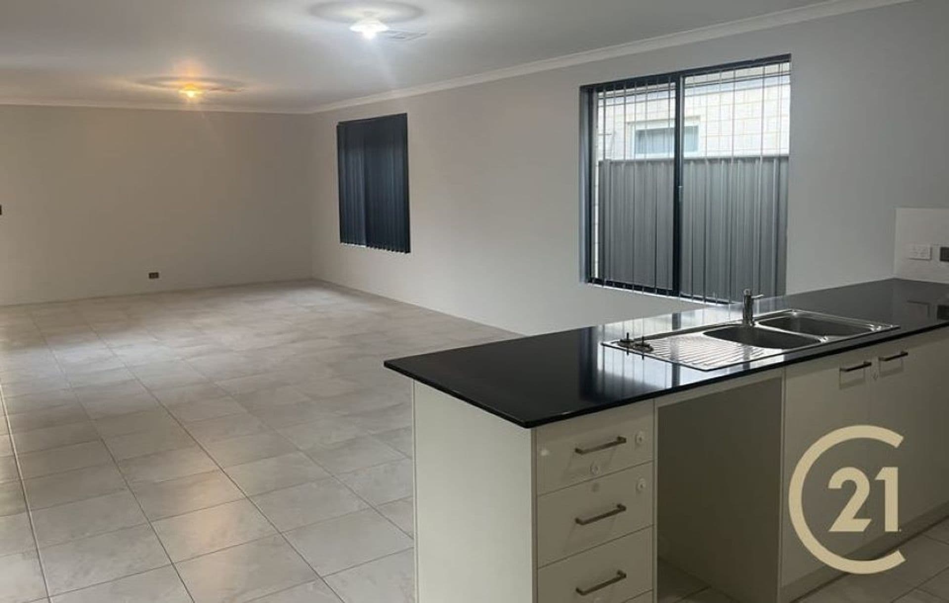 16 Callabonna Esplanade, Lakelands, WA, 6180, Lakelands - Thumbnail 2
