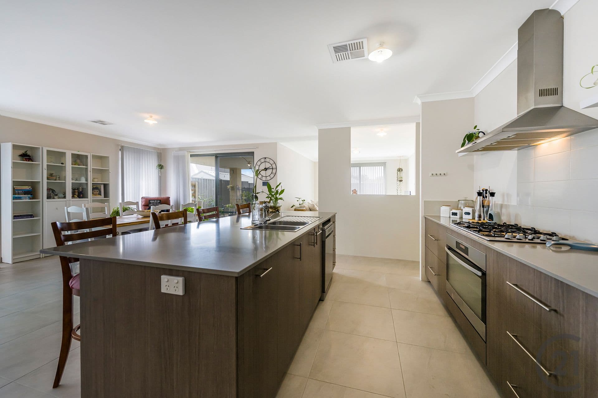 54 Enkindle Loop, Baldivis, WA, 6171, Baldivis - Thumbnail 2