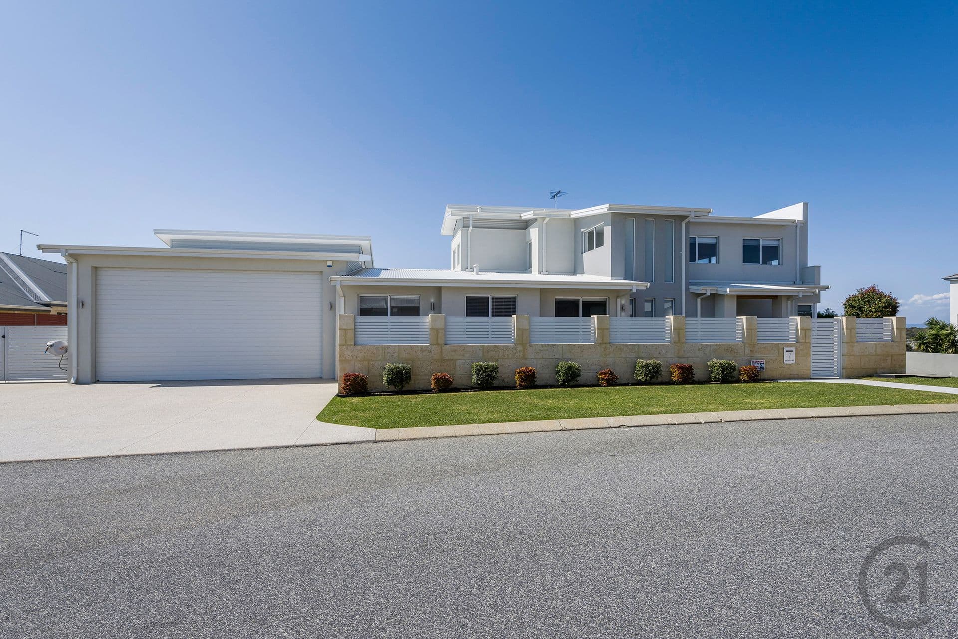 2 Beachport Way, Wannanup, WA, 6210, Wannanup - Thumbnail 3