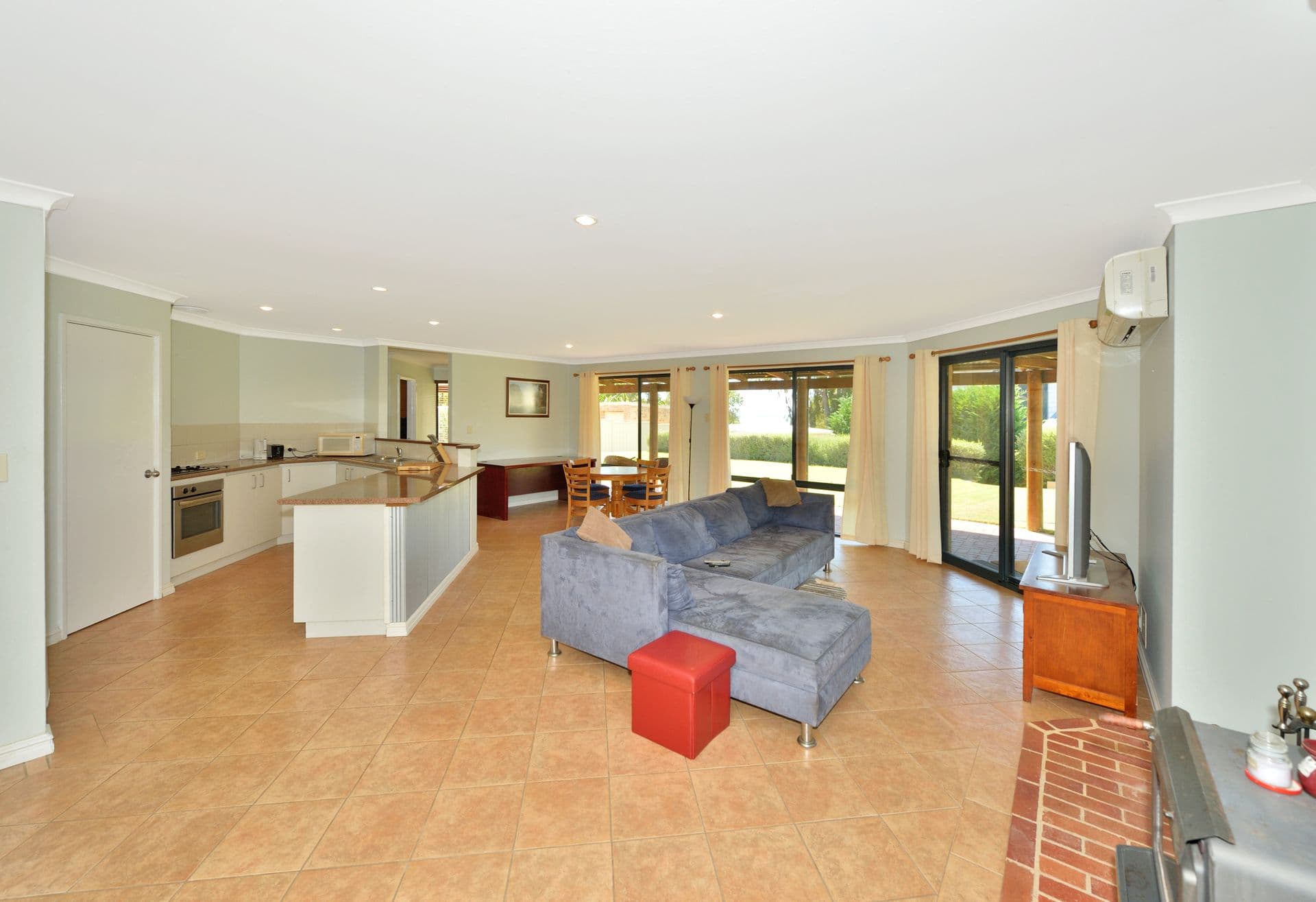 9 Red Gum Close, Bouvard, WA, 6211, Bouvard - Thumbnail 6