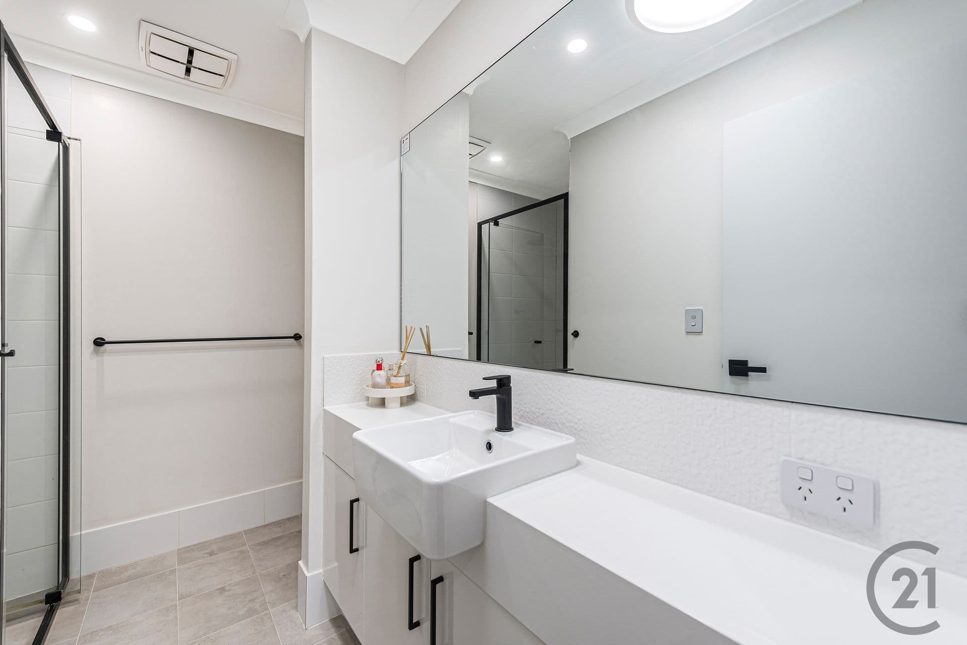 74 Alverstone Boulevard, Lakelands, WA, 6180, Lakelands - Thumbnail 5