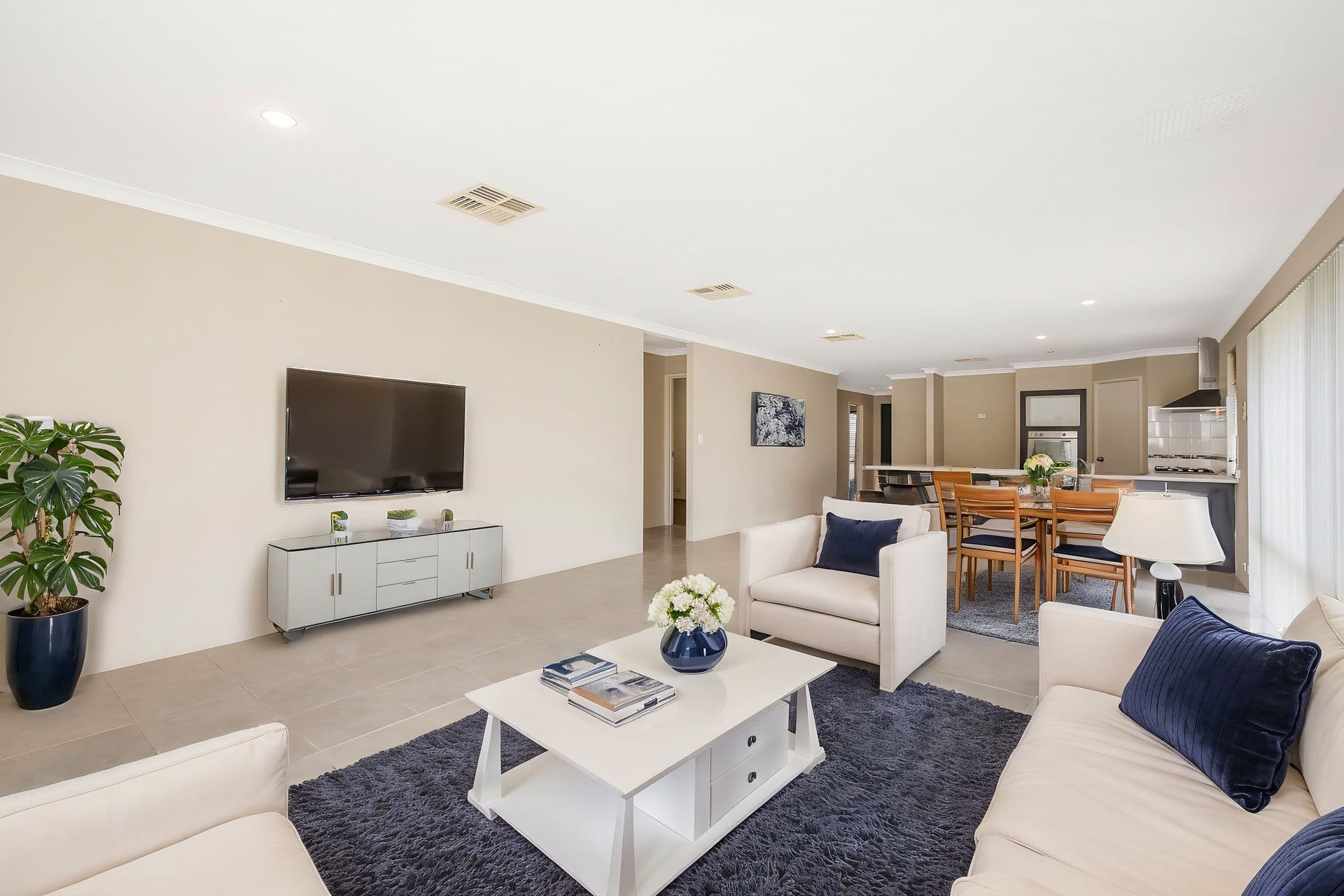 8 Salome Crescent, Lakelands, WA, 6180, Lakelands - Thumbnail 6