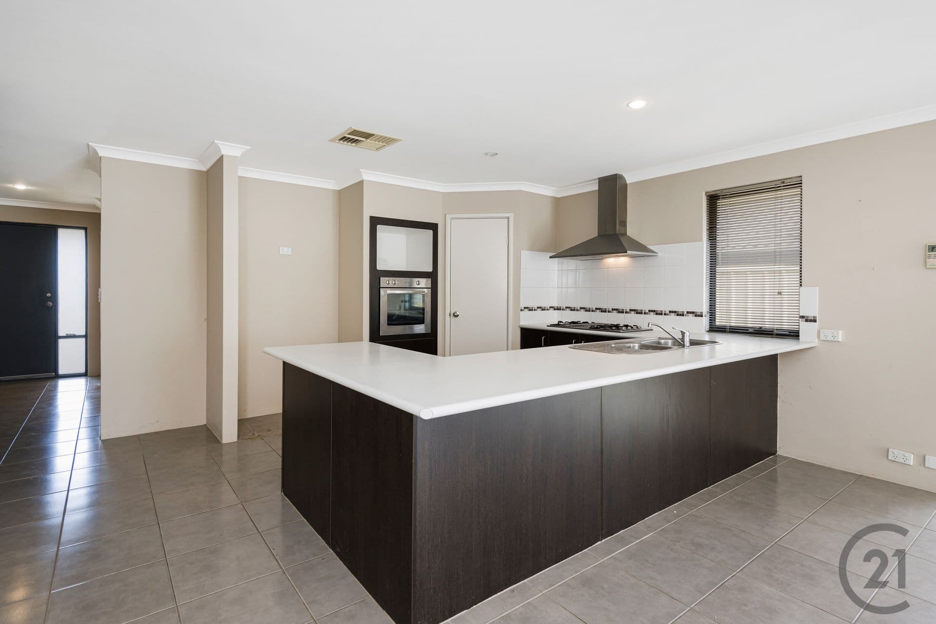 8 Salome Crescent, Lakelands, WA, 6180, Lakelands - Thumbnail 7