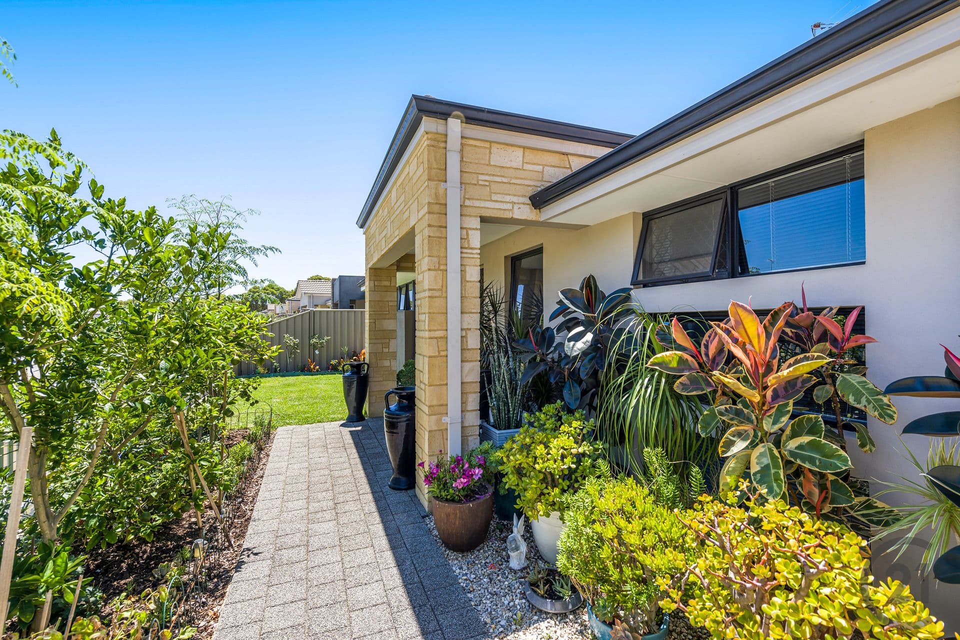 4 Rochdale Circle, Meadow Springs, WA, 6210, Meadow Springs - Thumbnail 3