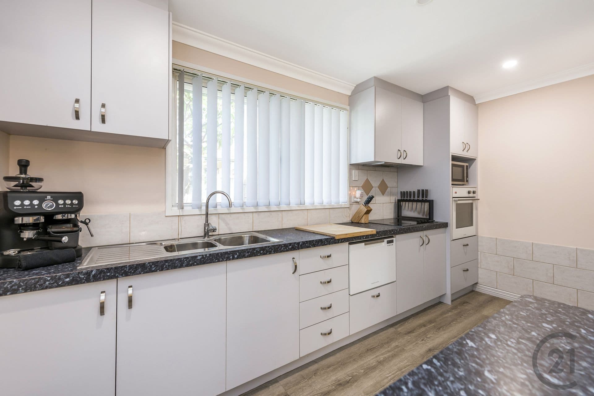 1/28 Ray Street, Rockingham, WA, 6168, Rockingham - Thumbnail 2