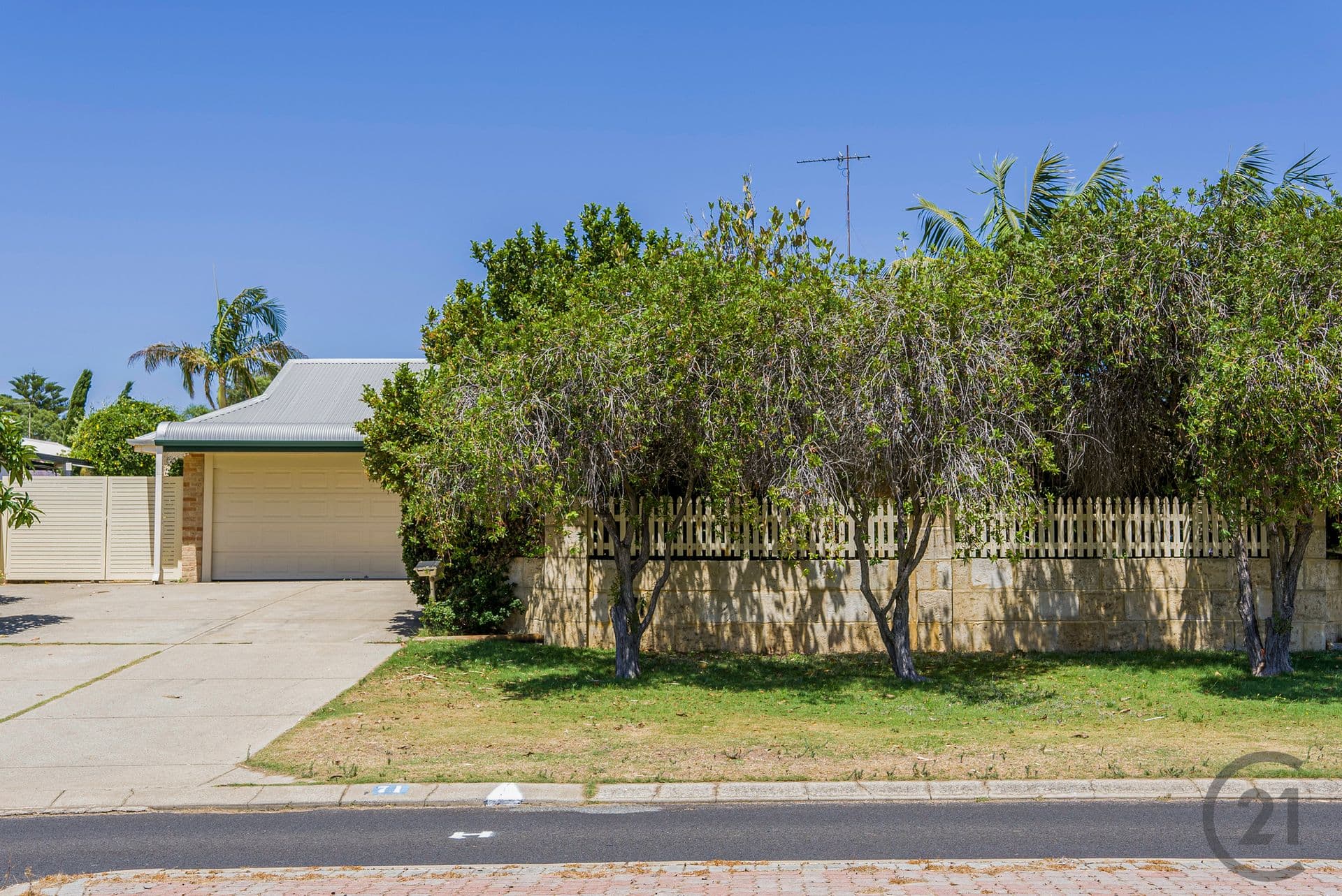 71 Peelwood Parade, Halls Head, WA, 6210, Halls Head - Thumbnail 3