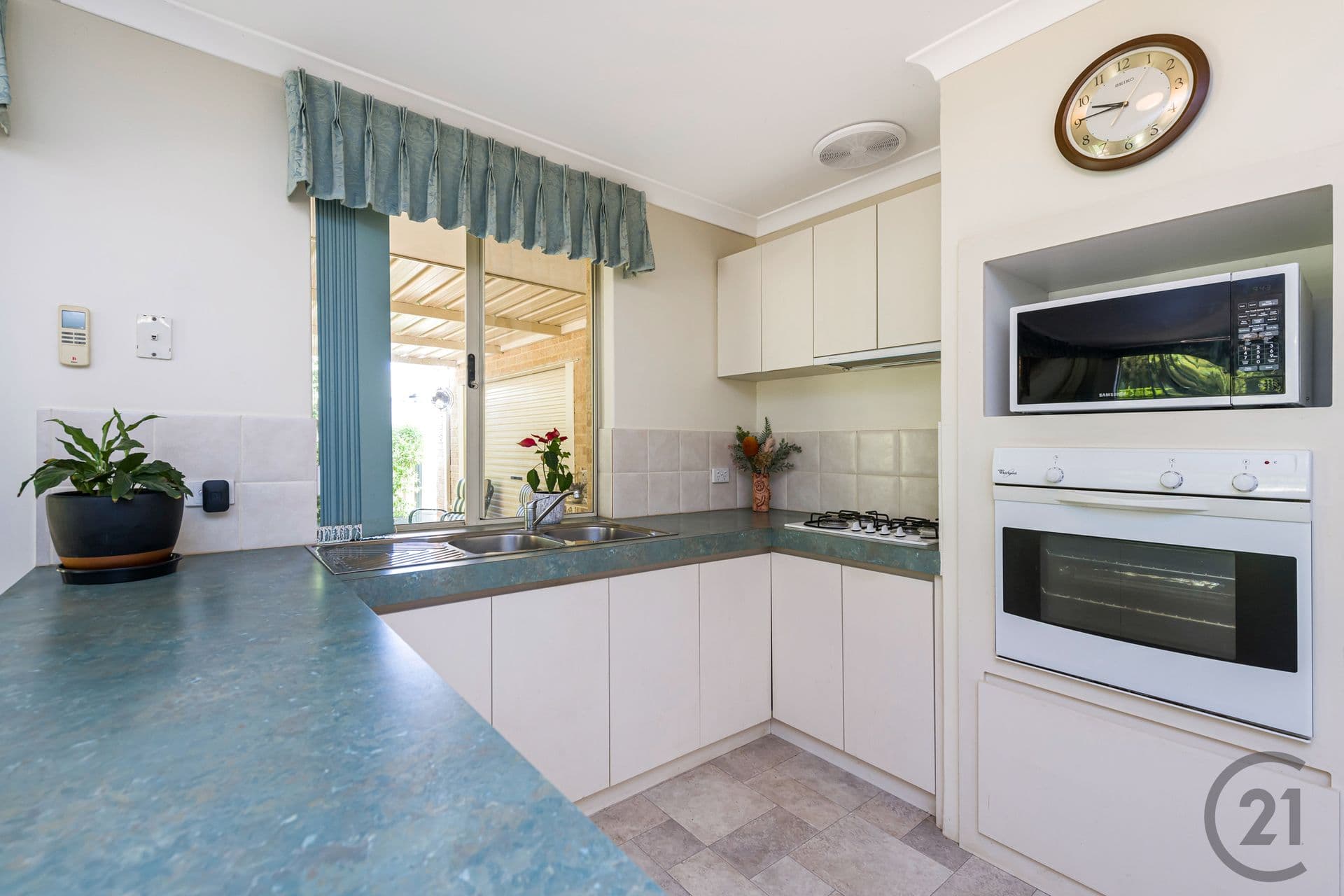 10 Carnegie Place, Greenfields, WA, 6210, Greenfields - Thumbnail 2