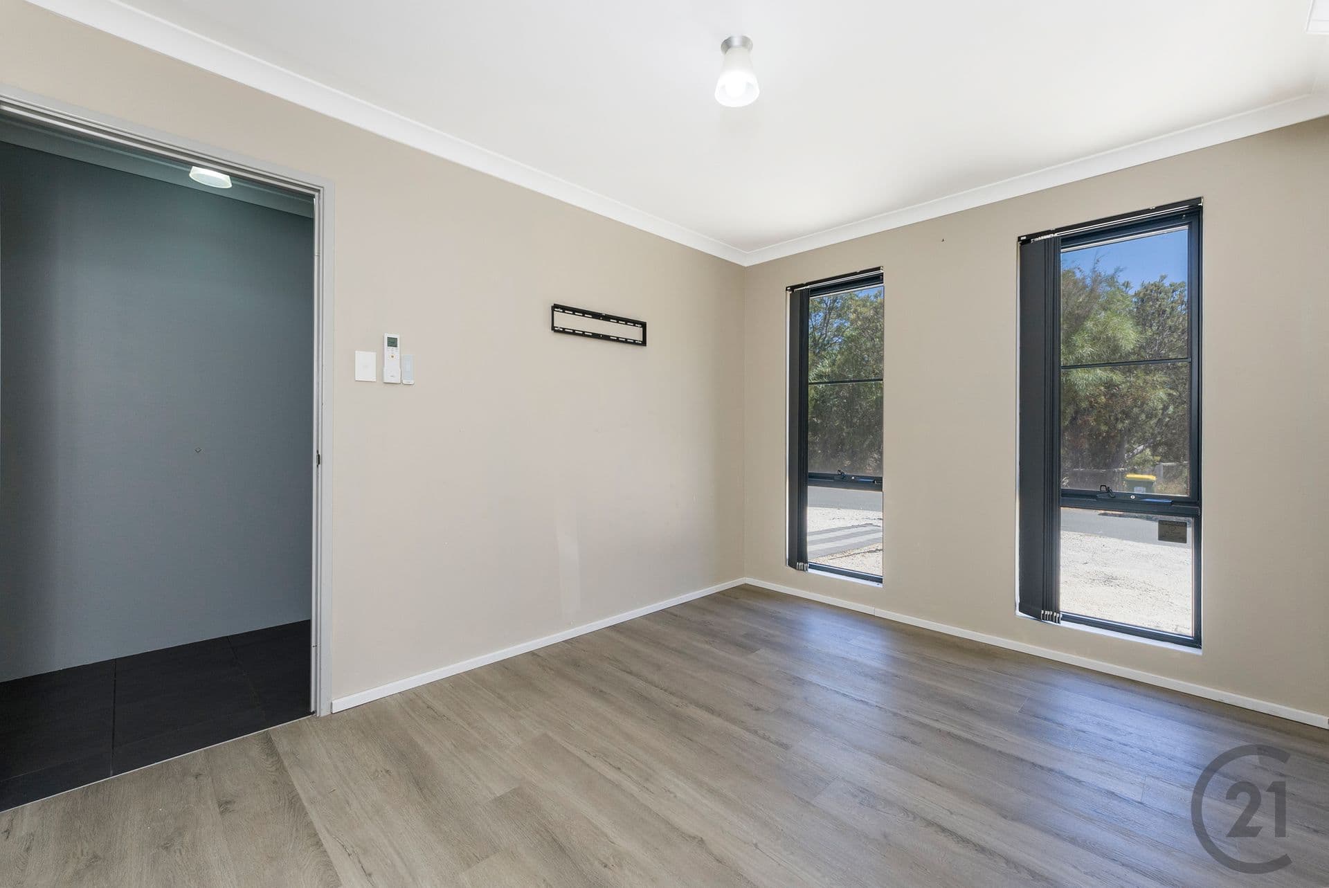 15 Mazeppa Drive, Dudley Park, WA, 6210, Dudley Park - Thumbnail 4