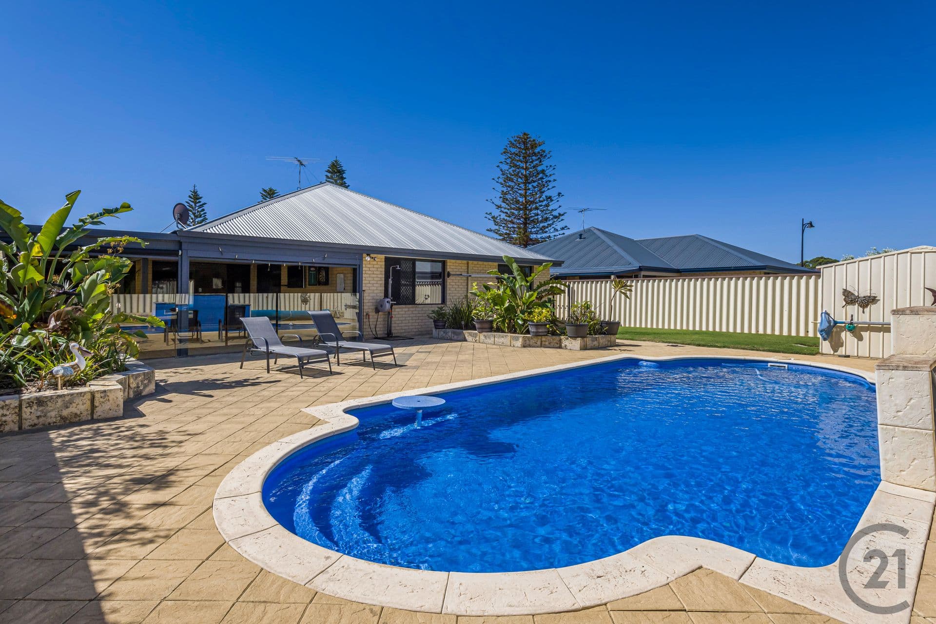 3 Noosa Drive, Secret Harbour, WA, 6173, Secret Harbour - Thumbnail 2