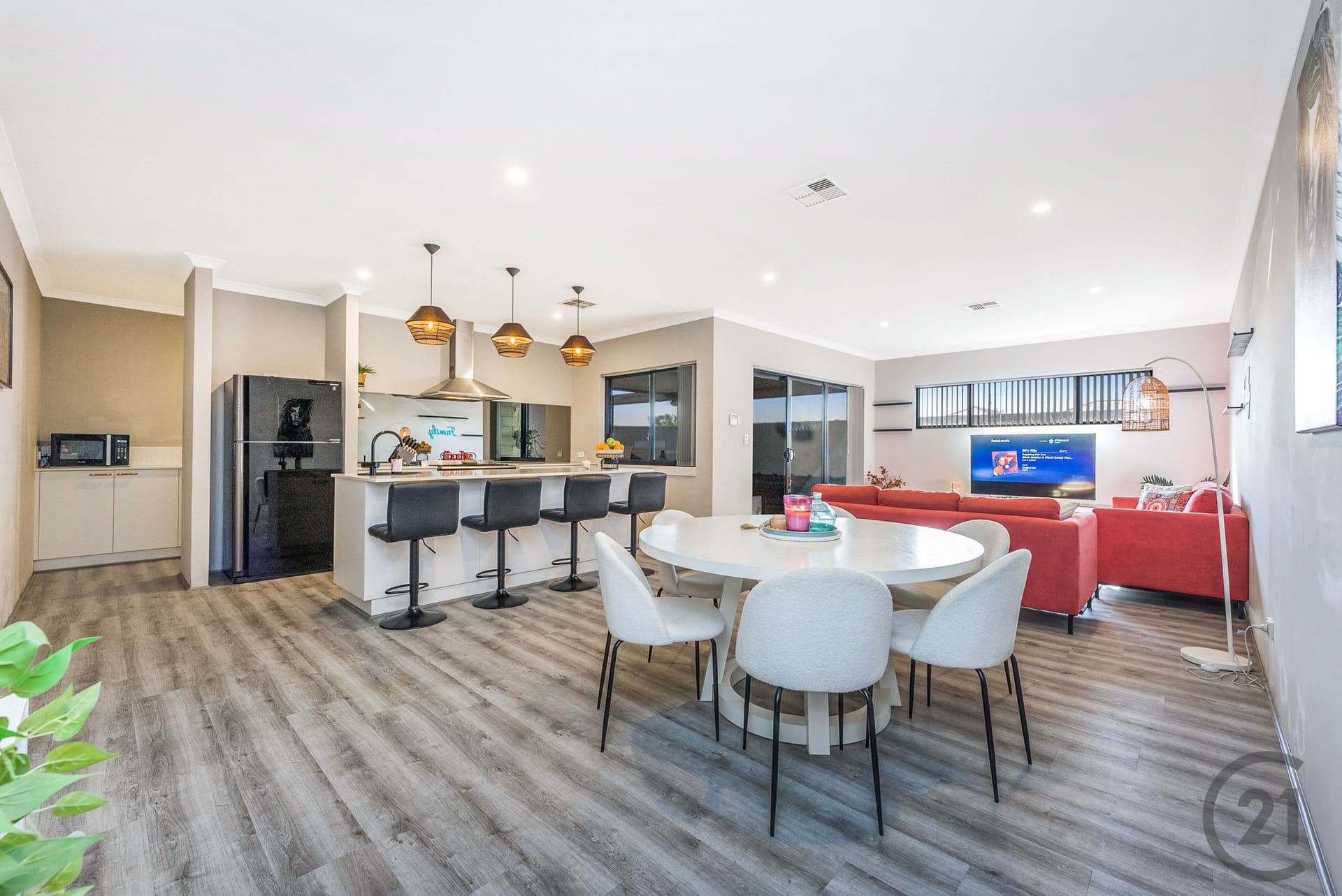 2 Narracan Avenue, Lakelands, WA, 6180, Lakelands - Image 1