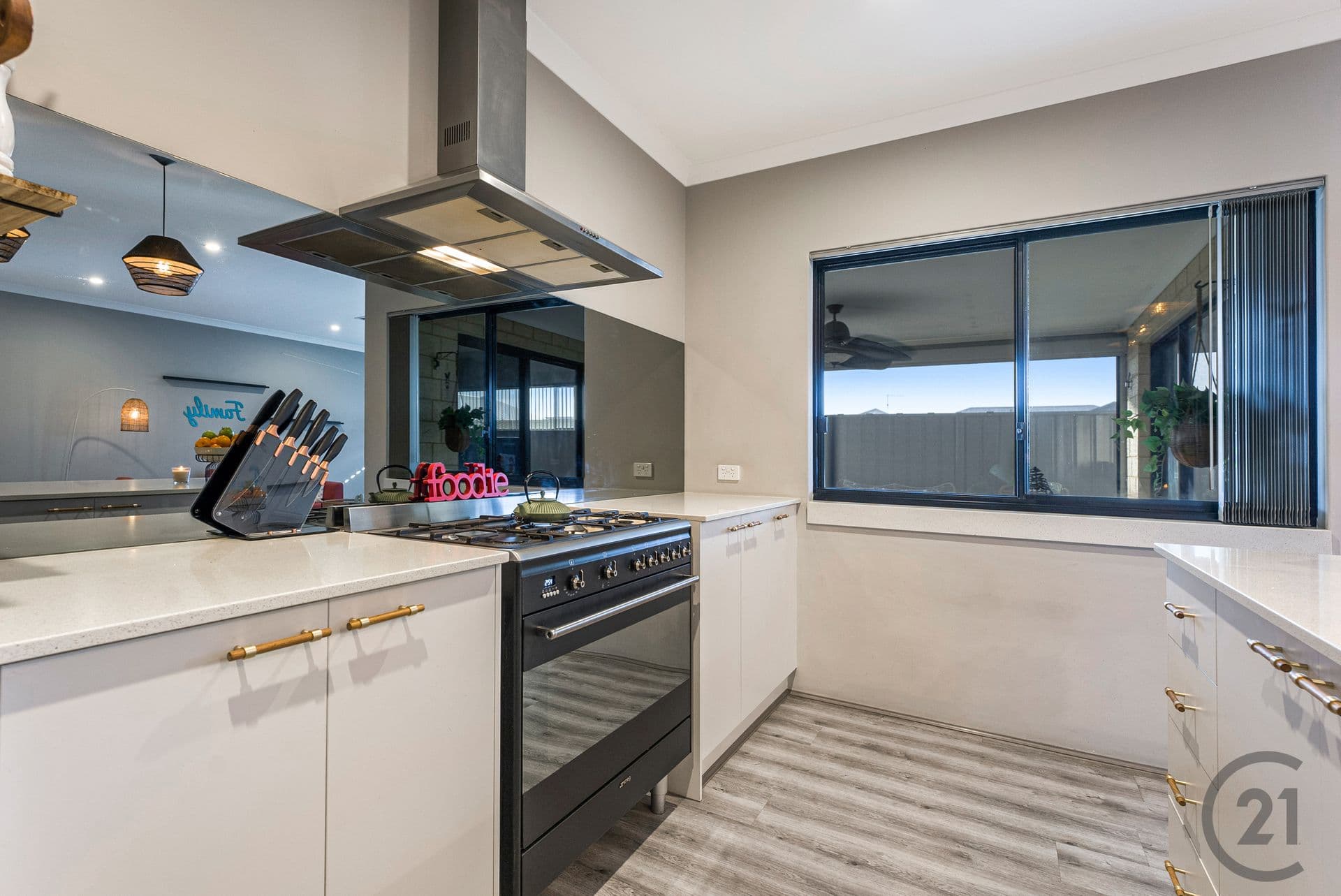 2 Narracan Avenue, Lakelands, WA, 6180, Lakelands - Thumbnail 5