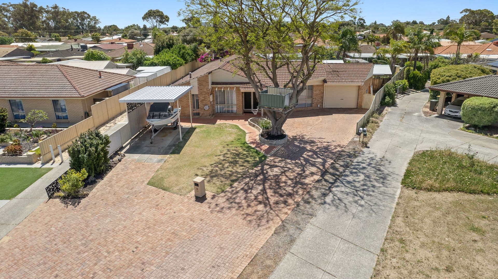 16 Hanson Way, Dudley Park, WA, 6210, Dudley Park - Image 1