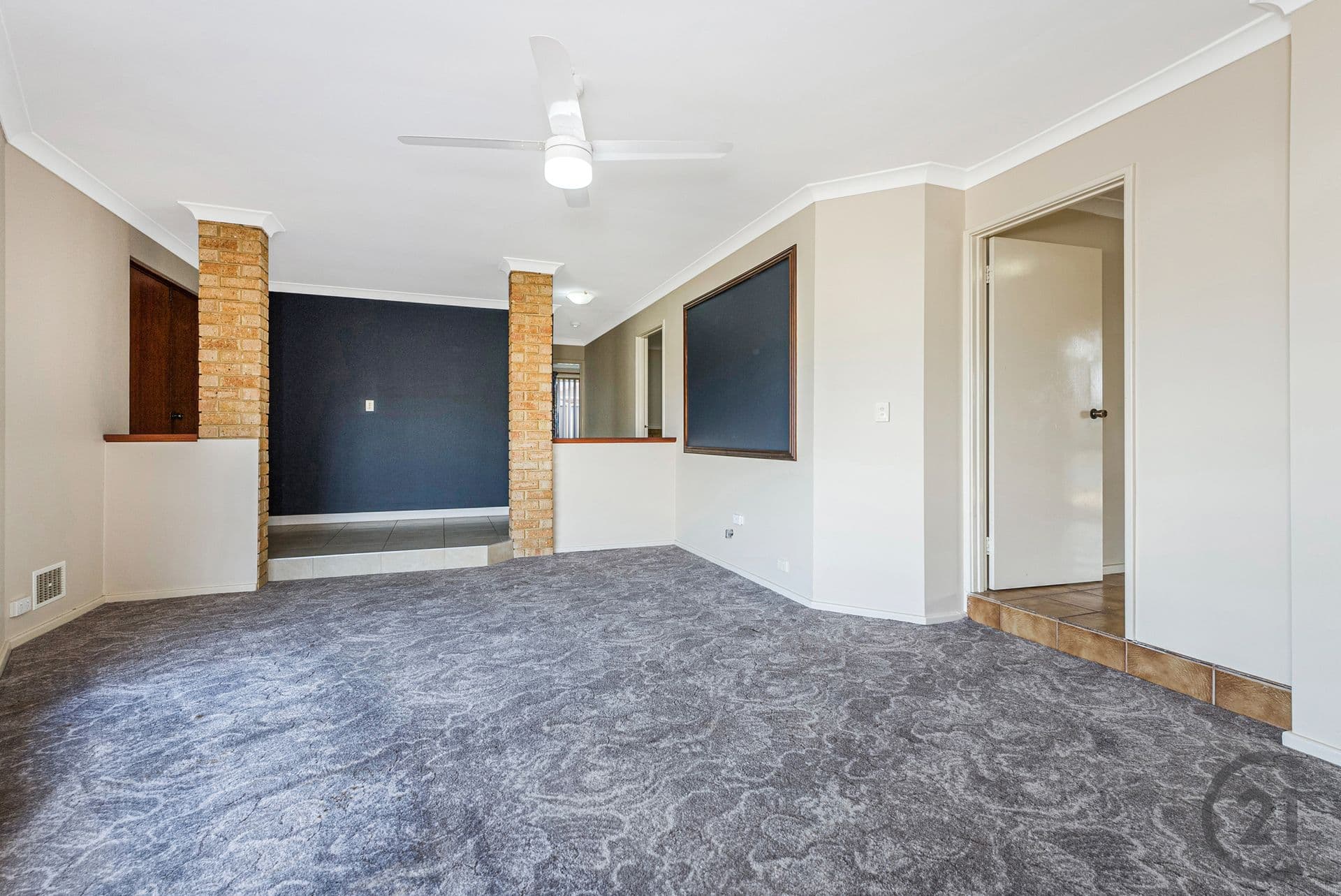 16 Hanson Way, Dudley Park, WA, 6210, Dudley Park - Thumbnail 5