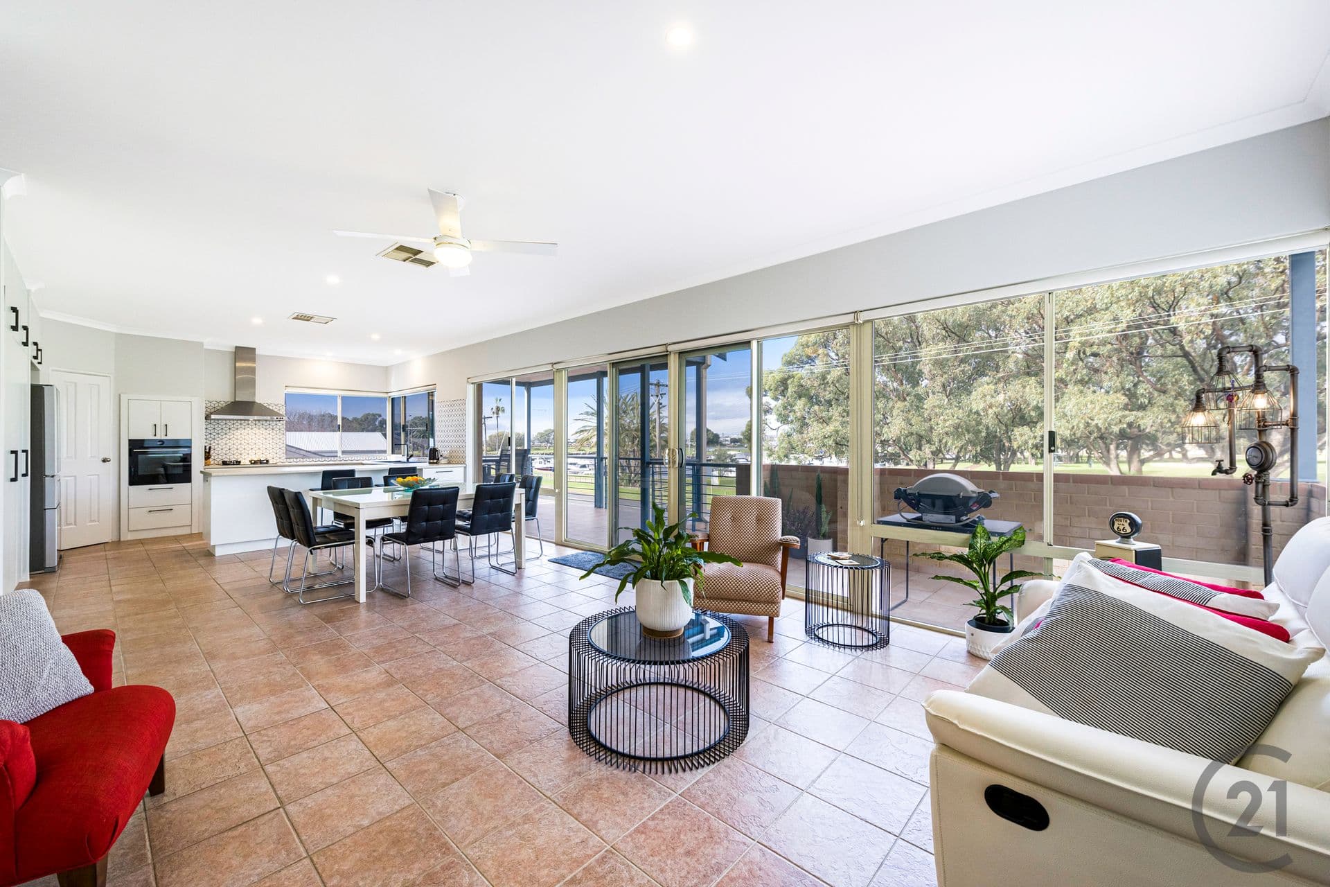 62 Mary Street, Halls Head, WA, 6210, Halls Head - Thumbnail 6