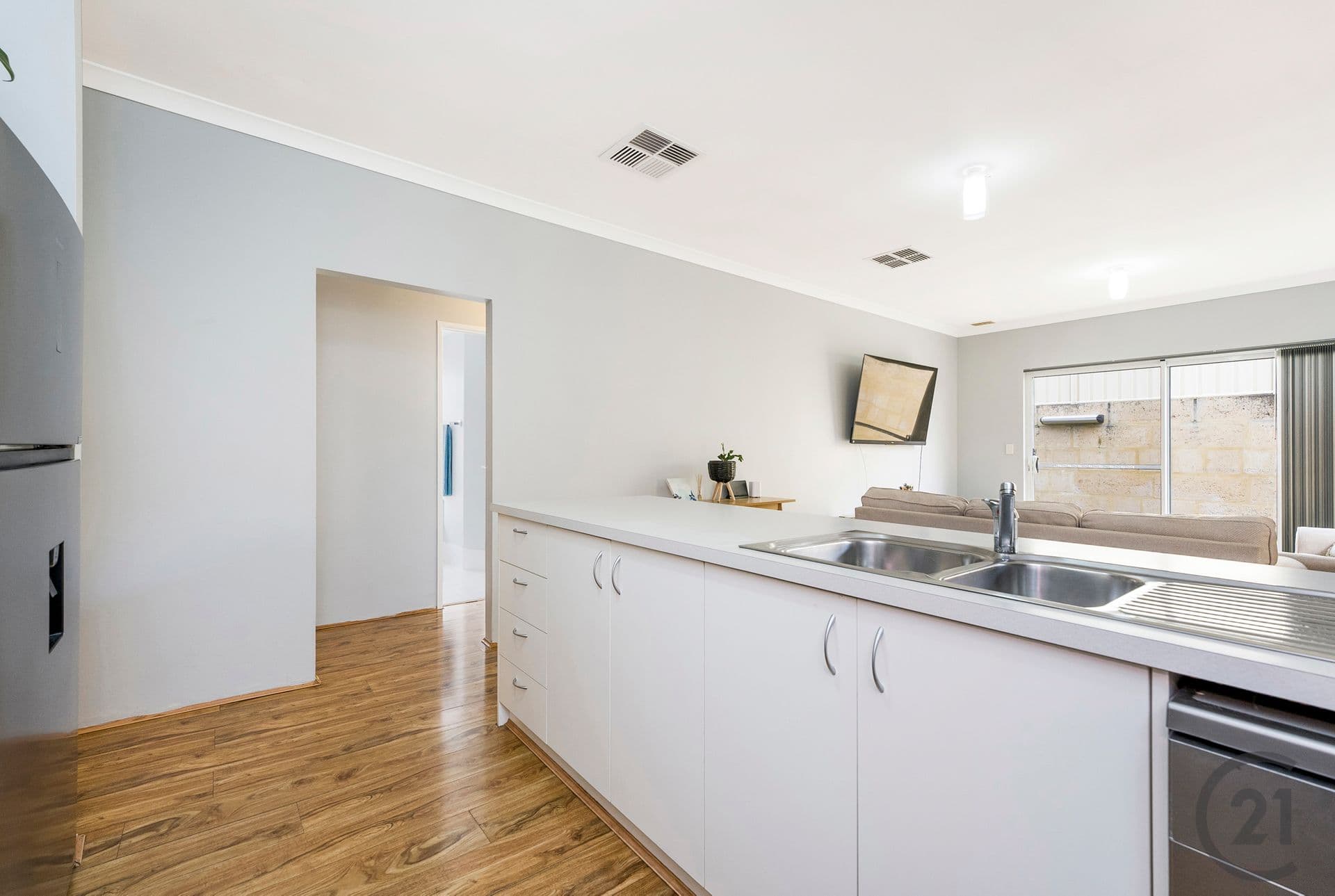 57 Warburton Trail, Lakelands, WA, 6180, Lakelands - Thumbnail 6