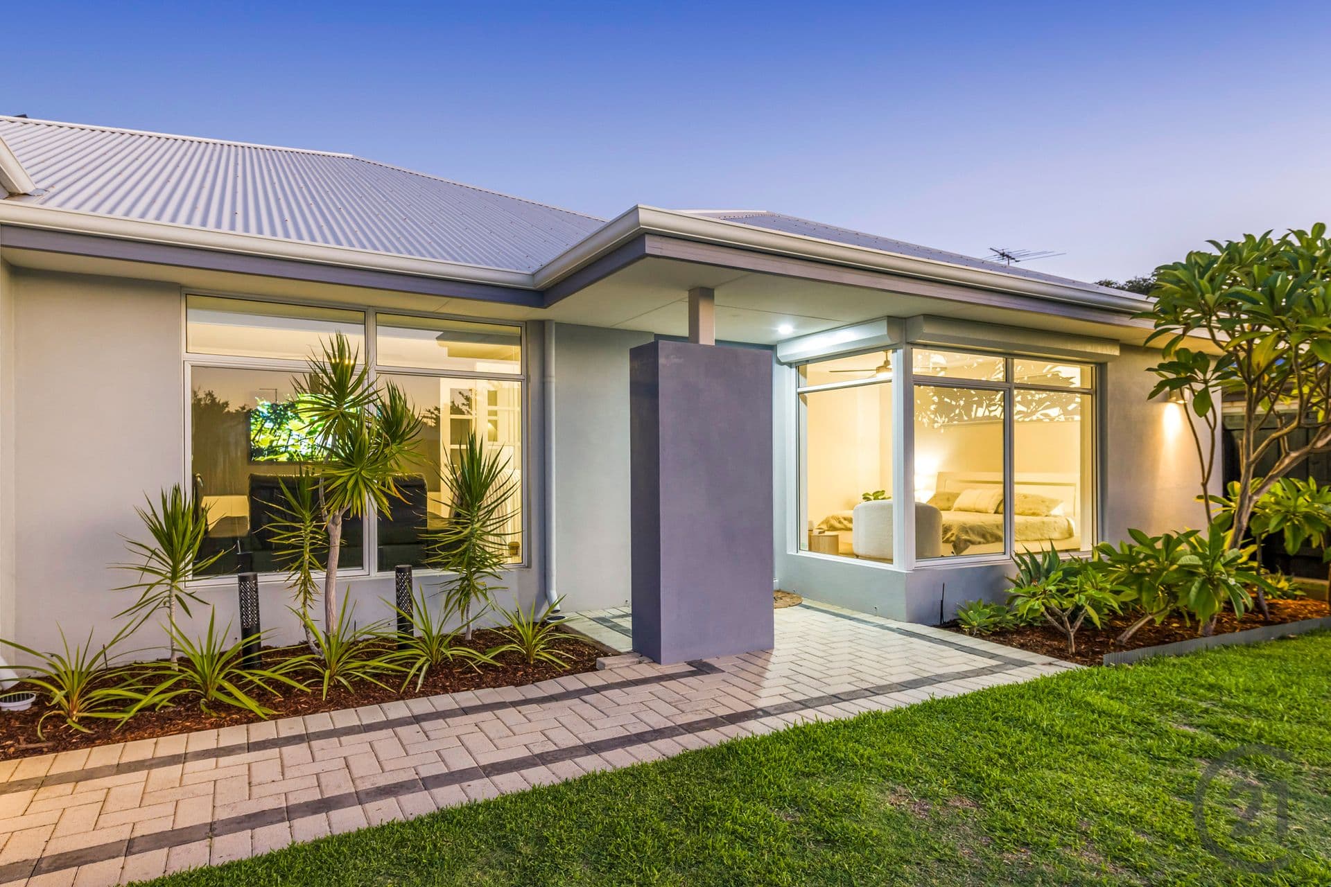 247 Peelwood Parade, Halls Head, WA, 6210, Halls Head - Thumbnail 2