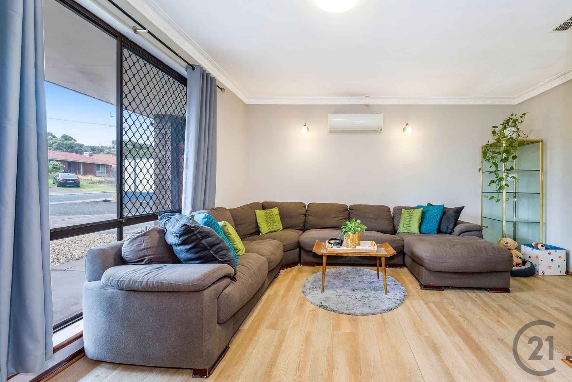 38 Agincourt Drive, Forrestfield, WA, 6058, Forrestfield - Thumbnail 4