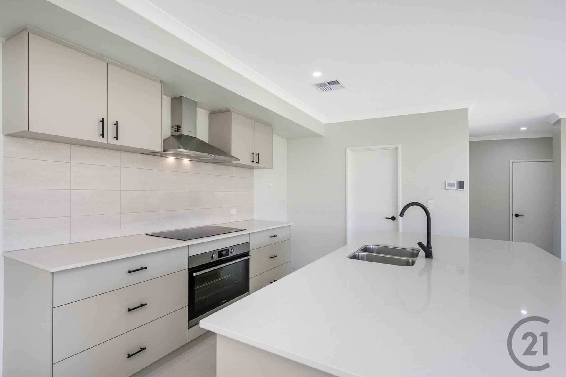 92 Mandurah Terrace, Mandurah, WA, 6210, Dawesville - Thumbnail 3