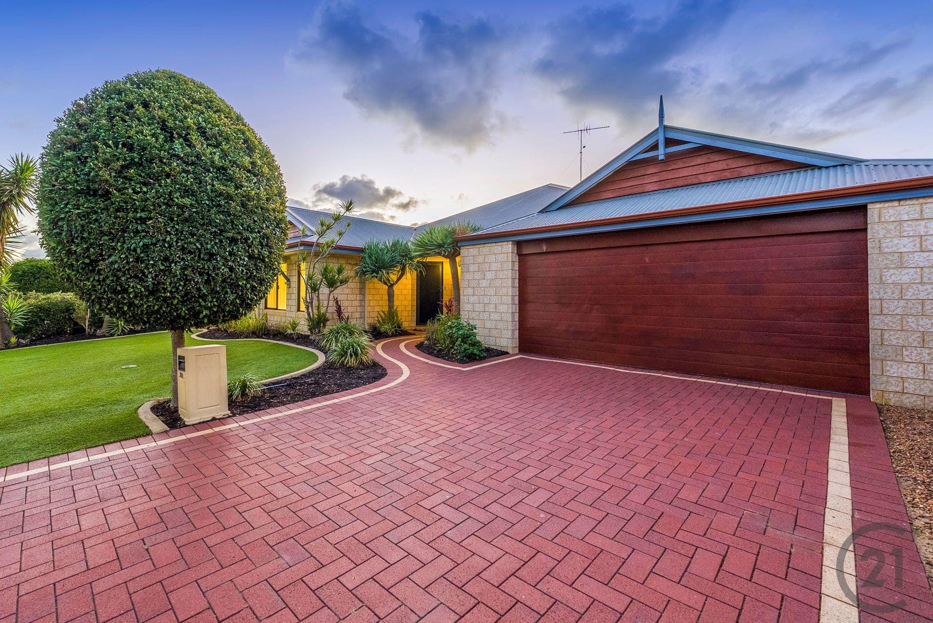 230 Peelwood Parade, Halls Head, WA, 6210, Halls Head - Thumbnail 2