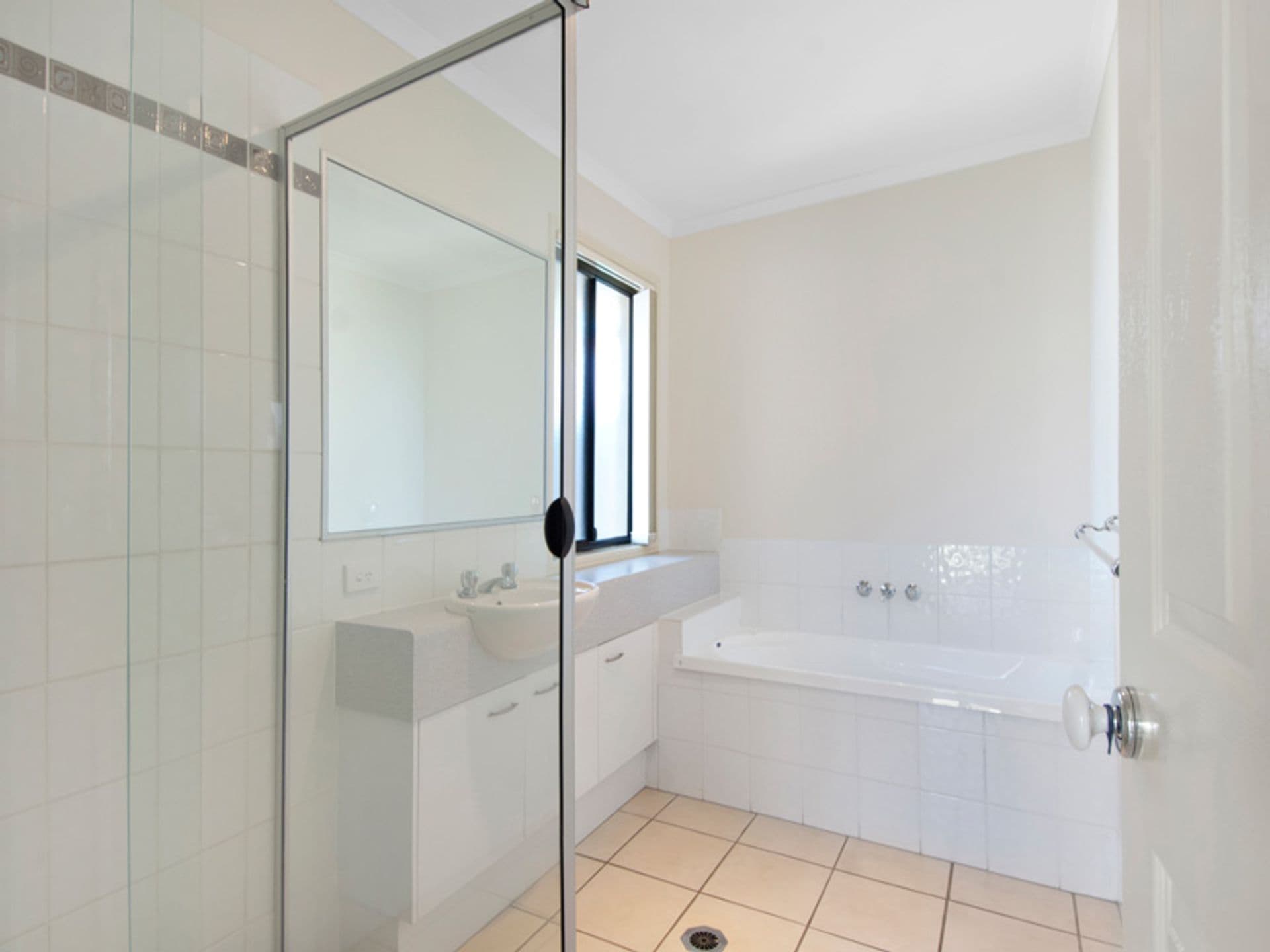 1/8 King Street, Buderim, QLD, 4556, Sippy Downs - Thumbnail 7