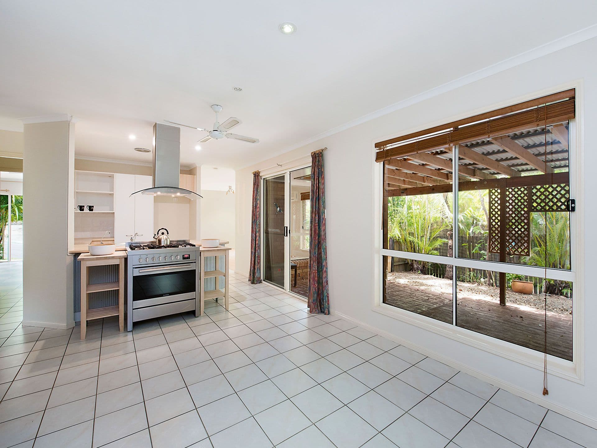1/8 King Street, Buderim, QLD, 4556, Buderim - Thumbnail 2