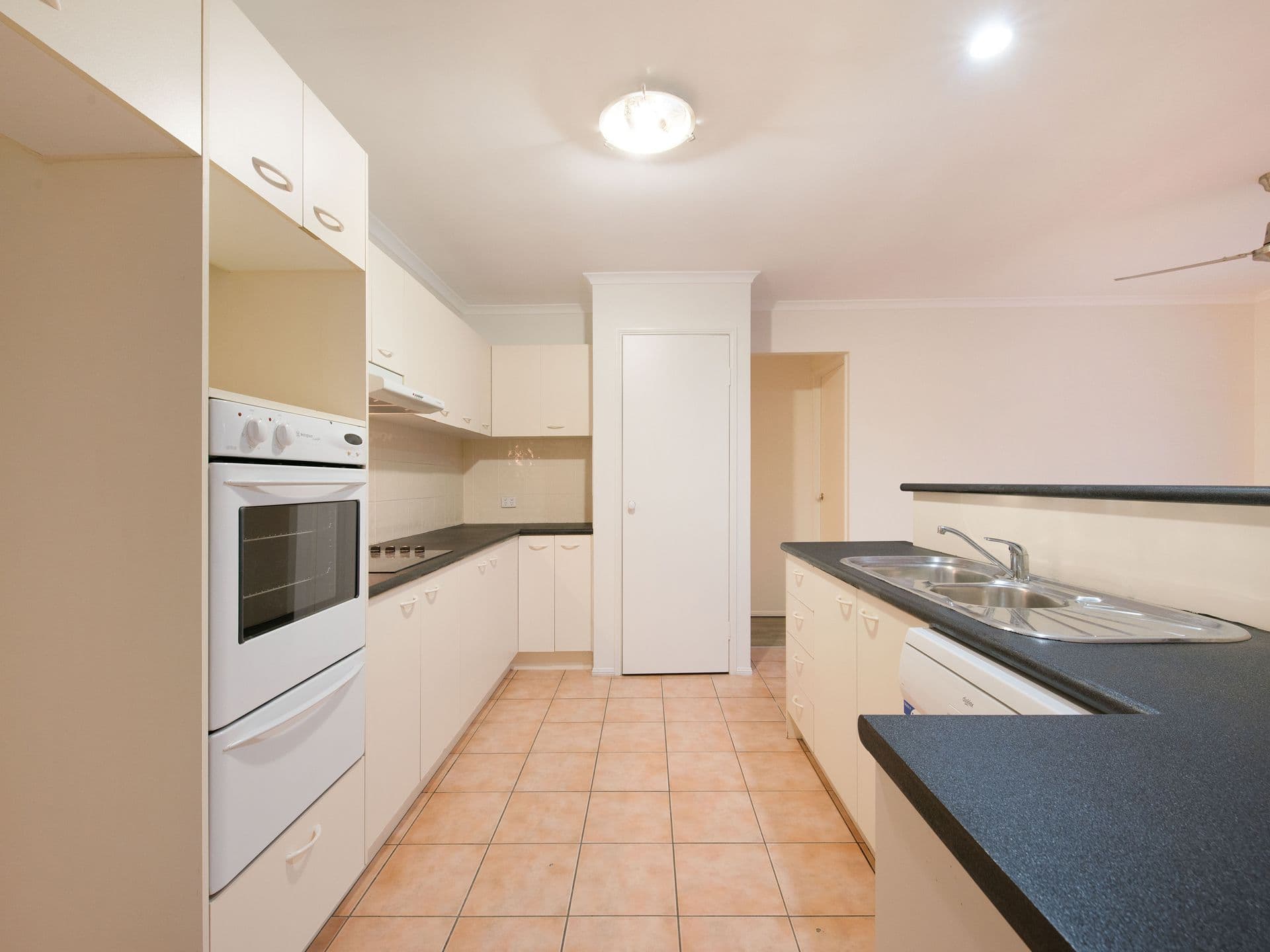 1/8 King Street, Buderim, QLD, 4556, Sippy Downs - Thumbnail 4