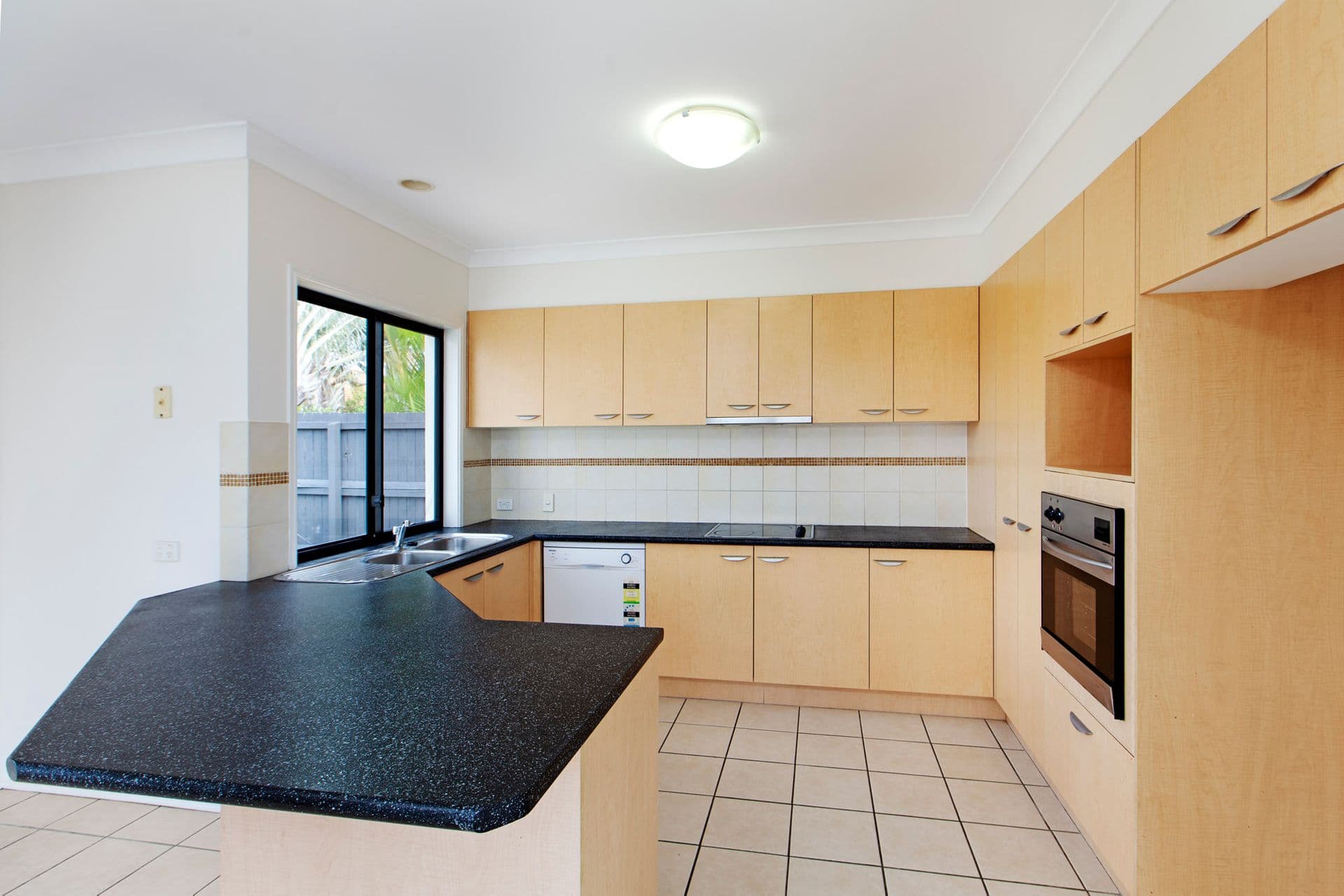 1/8 King Street, Buderim, QLD, 4556, Mountain Creek - Thumbnail 4