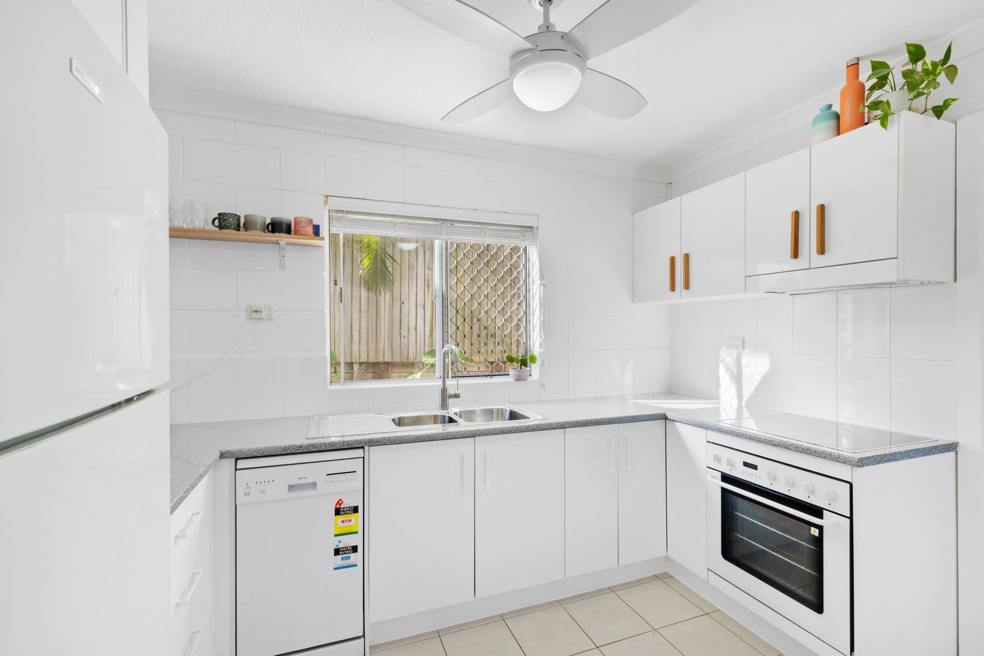 1/2 Pettigrew Street, Mooloolaba, QLD, 4557, Mooloolaba - Thumbnail 3