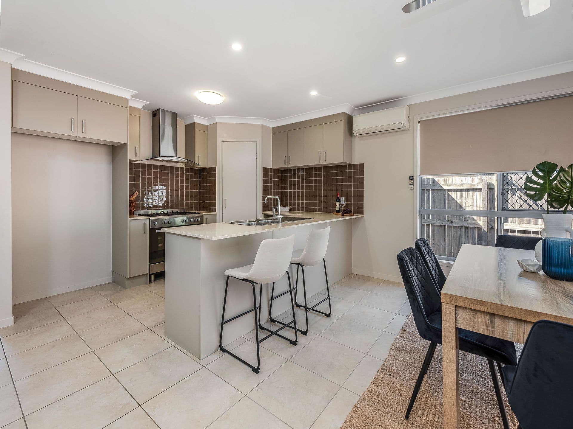 1/8 King Street, Buderim, QLD, 4556, Mountain Creek - Thumbnail 2