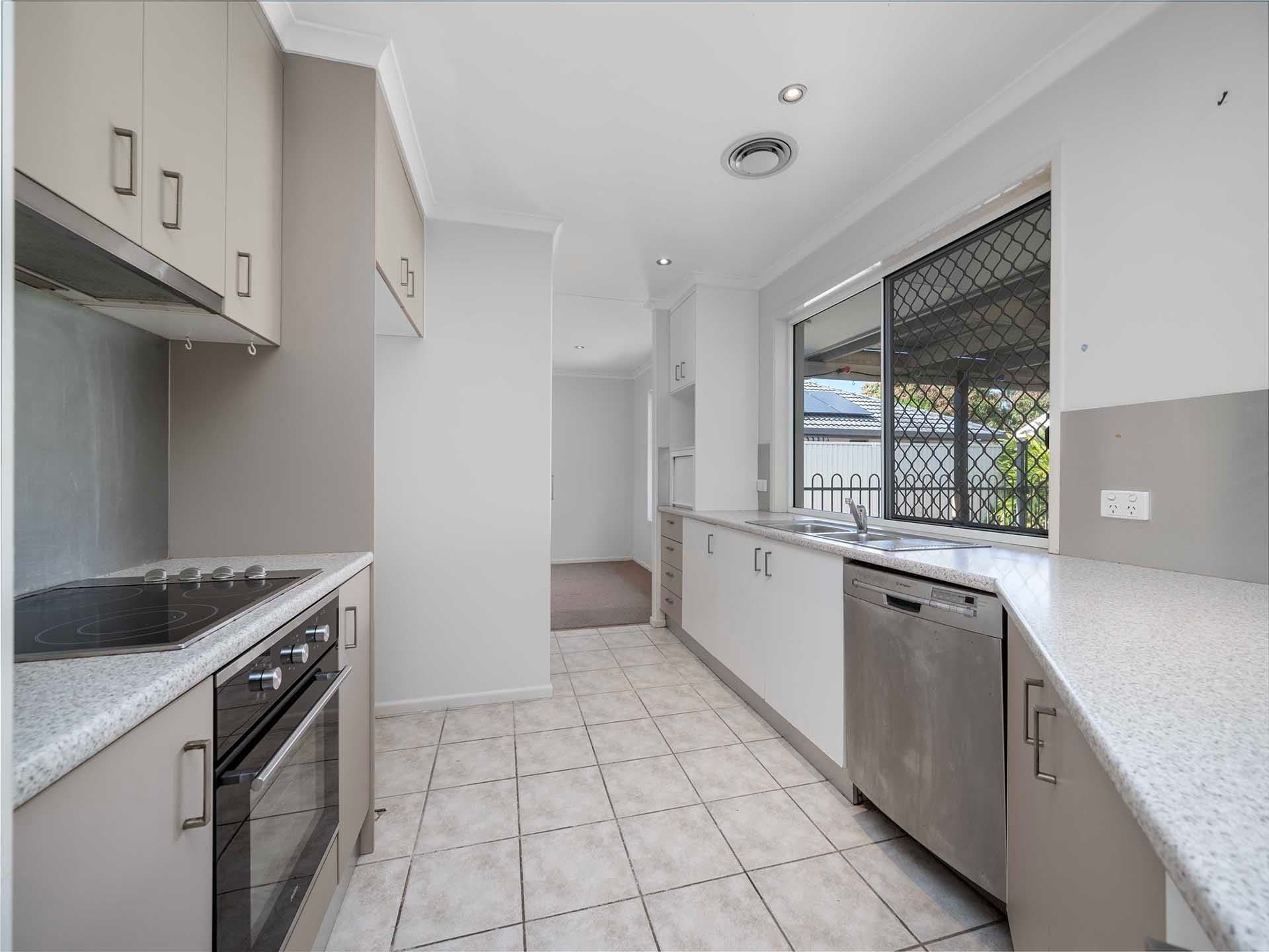 1/8 King Street, Buderim, QLD, 4556, Sippy Downs - Thumbnail 4