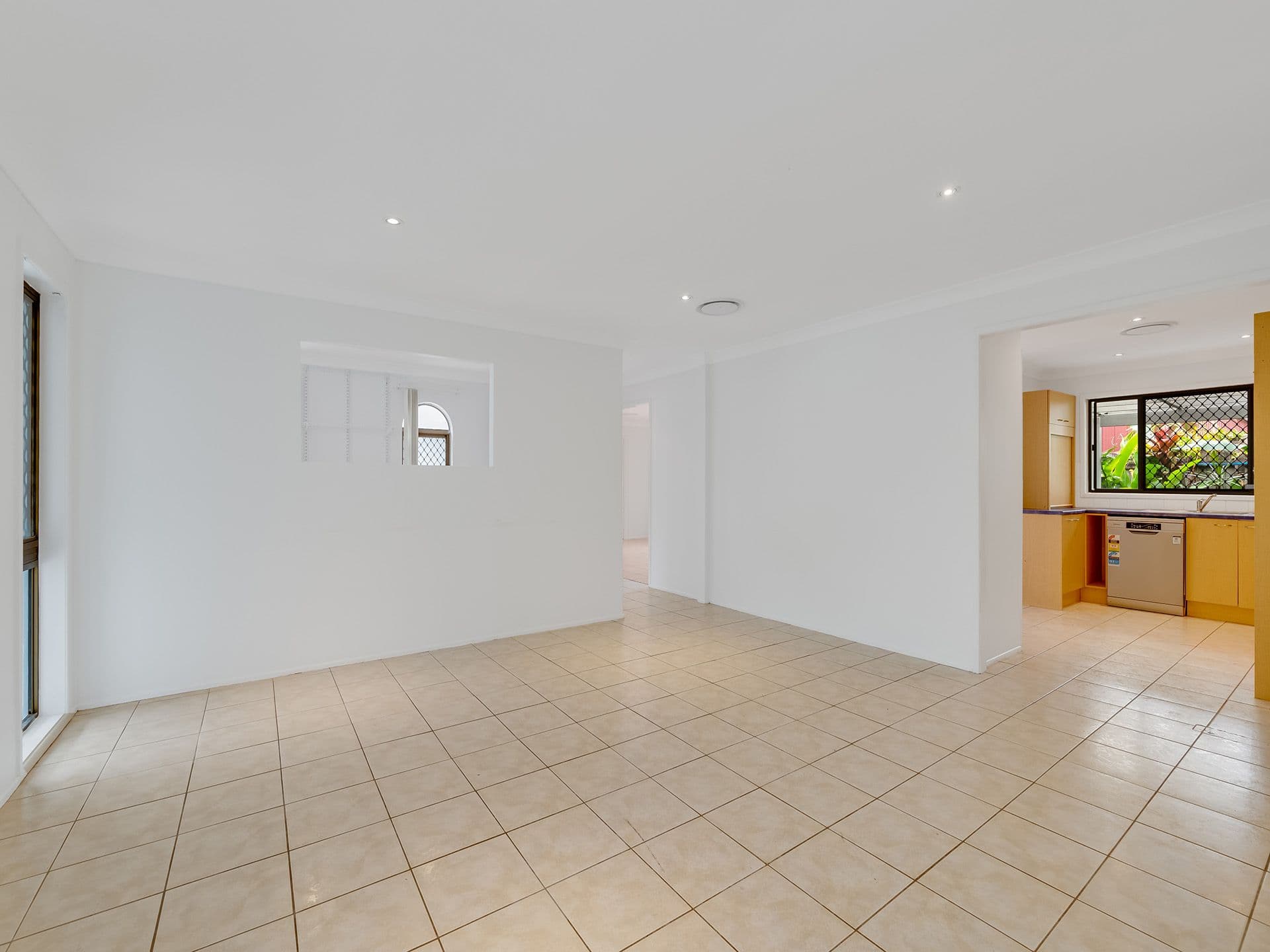1/8 King Street, Buderim, QLD, 4556, Mountain Creek - Thumbnail 2
