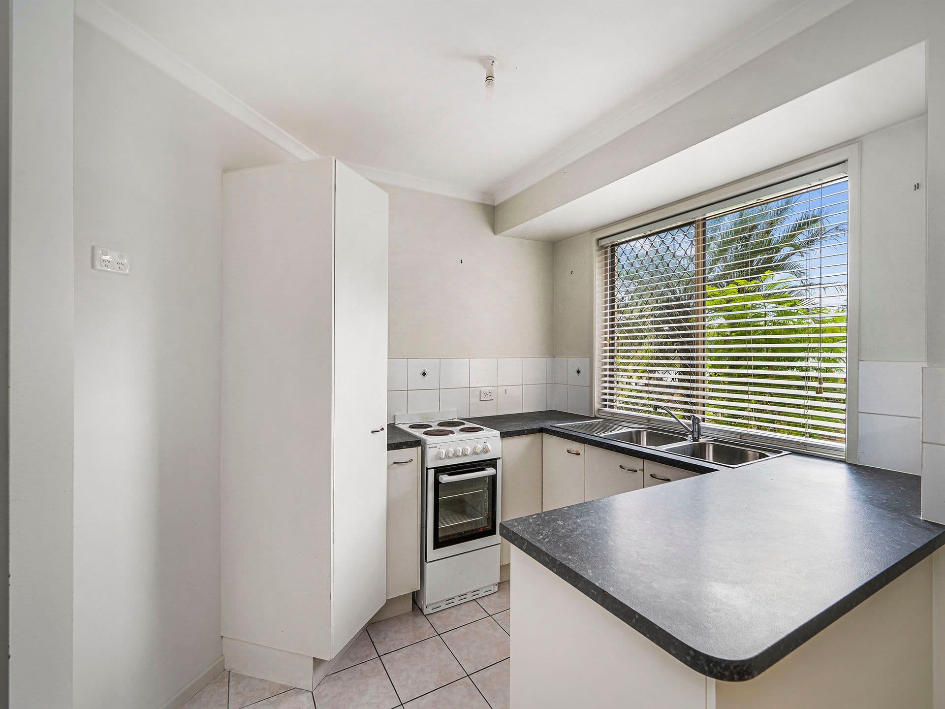 1/8 King Street, Buderim, QLD, 4556, Nambour - Thumbnail 4