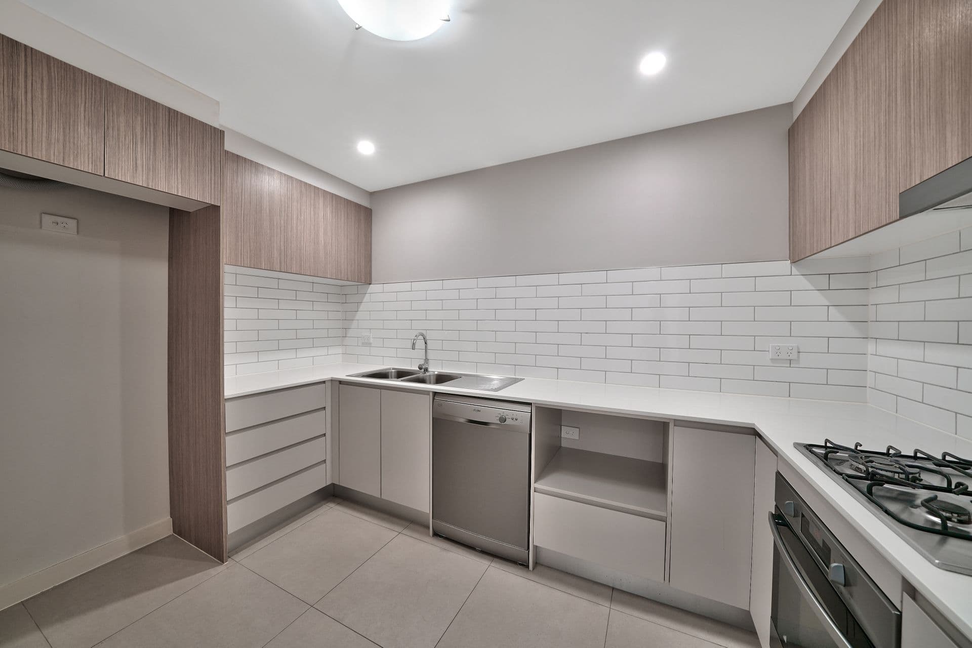 10/39 Chamberlain Street, Campbelltown, NSW, 2560, Campbelltown - Thumbnail 2