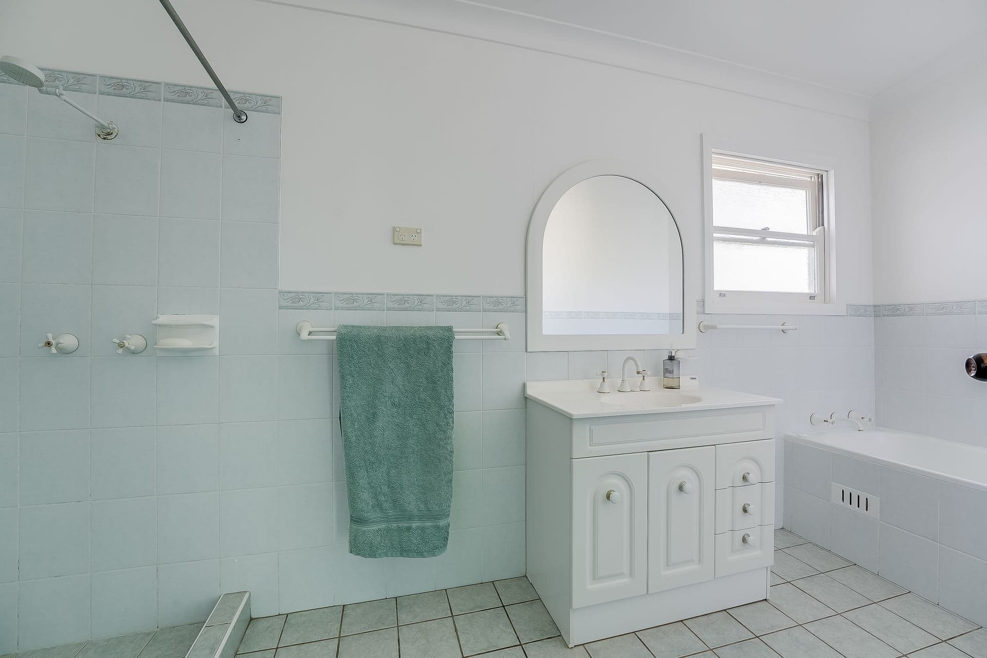 7/72-80 Argyle Street, Picton, NSW, 2571, The Oaks - Thumbnail 7
