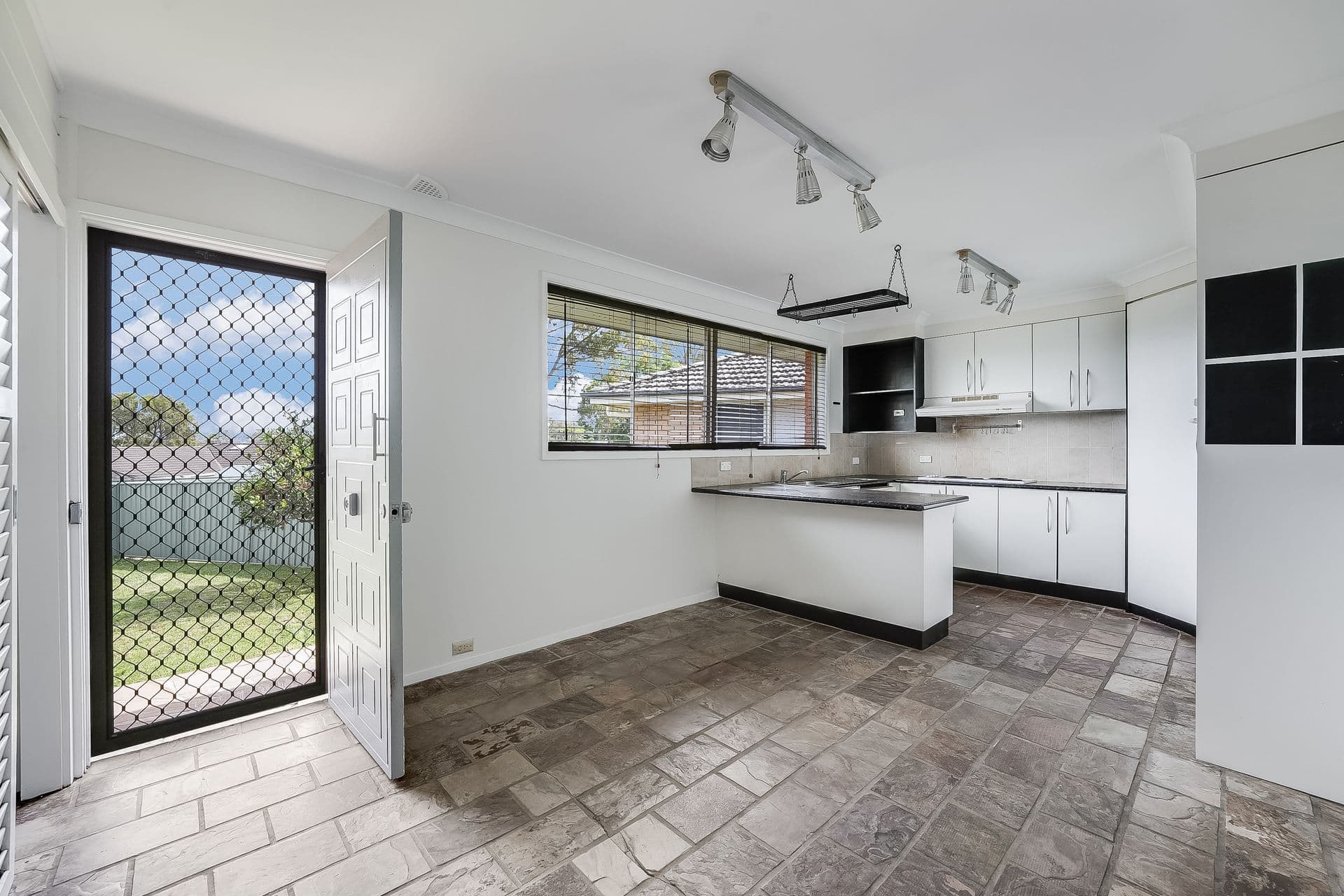 7/72-80 Argyle Street, Picton, NSW, 2571, Camden South - Thumbnail 2