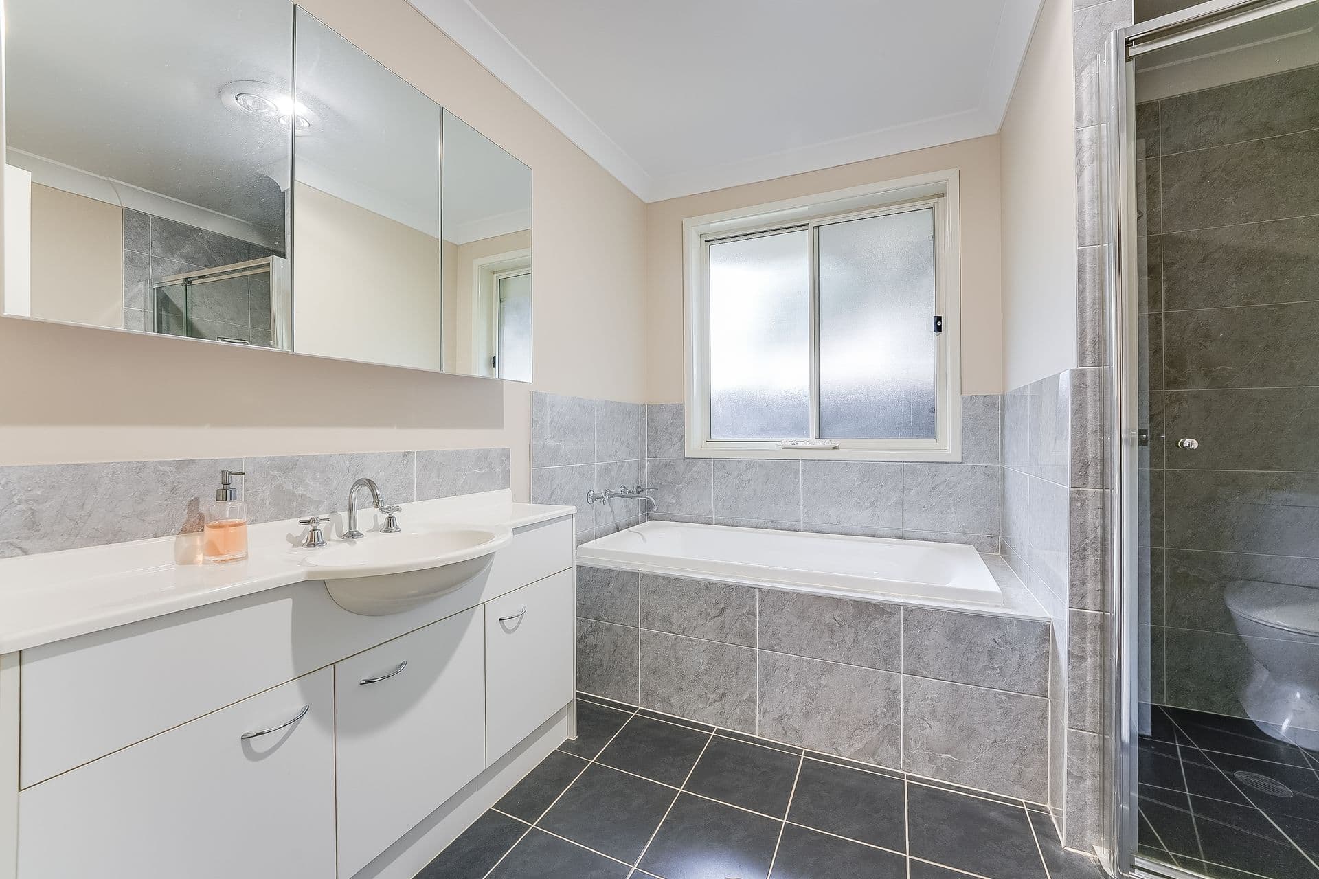 7/72-80 Argyle Street, Picton, NSW, 2571, Buxton - Thumbnail 6