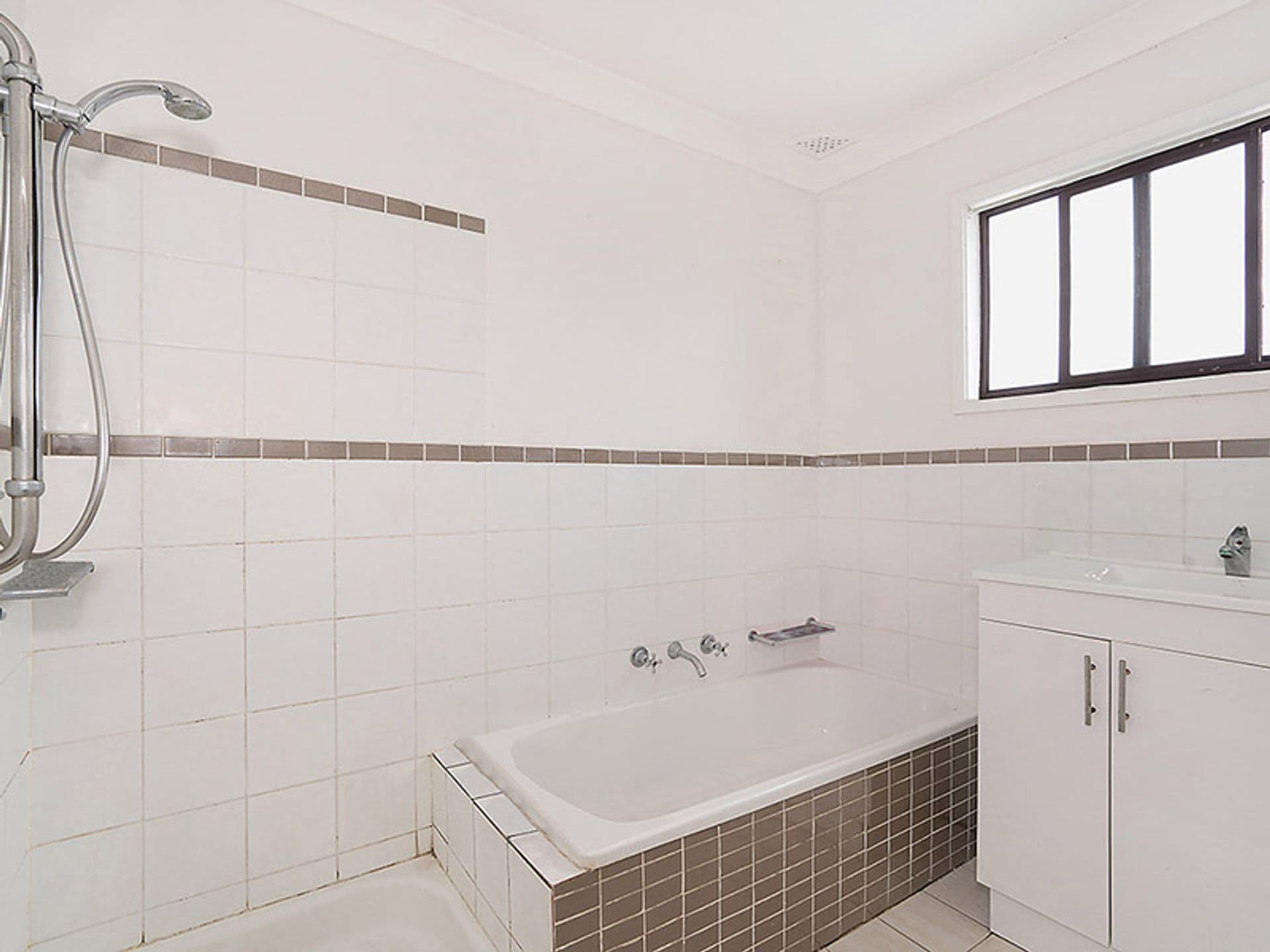 2j/510 Marine Parade, Biggera Waters, QLD, 4216, Biggera Waters - Thumbnail 5