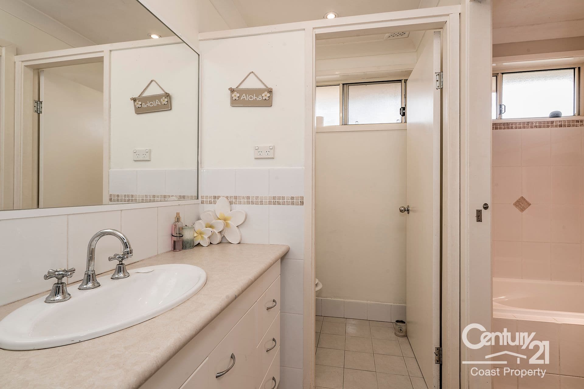 34 Laguna Parade, Berkeley Vale, NSW, 2261, Berkeley Vale - Thumbnail 7