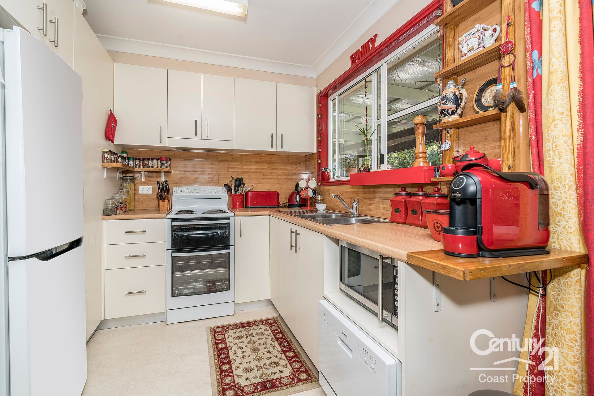 23 Jeannie Crescent, Berkeley Vale, NSW, 2261, Berkeley Vale - Thumbnail 6