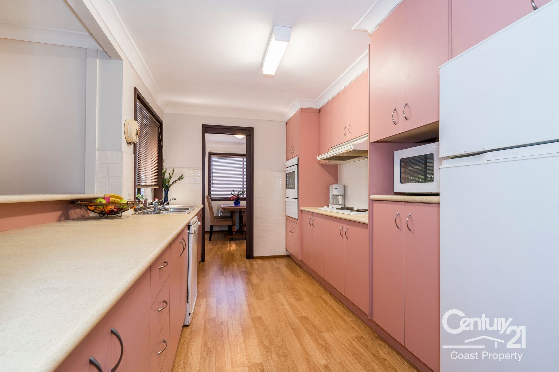 19 Elaine Avenue, Berkeley Vale, NSW, 2261, Berkeley Vale - Thumbnail 4