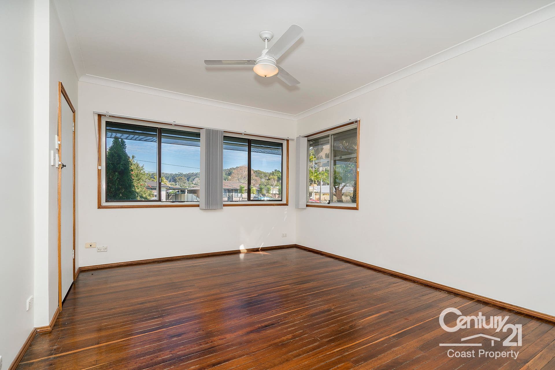 33 Shamrock Drive, Berkeley Vale, NSW, 2261, Berkeley Vale - Thumbnail 2