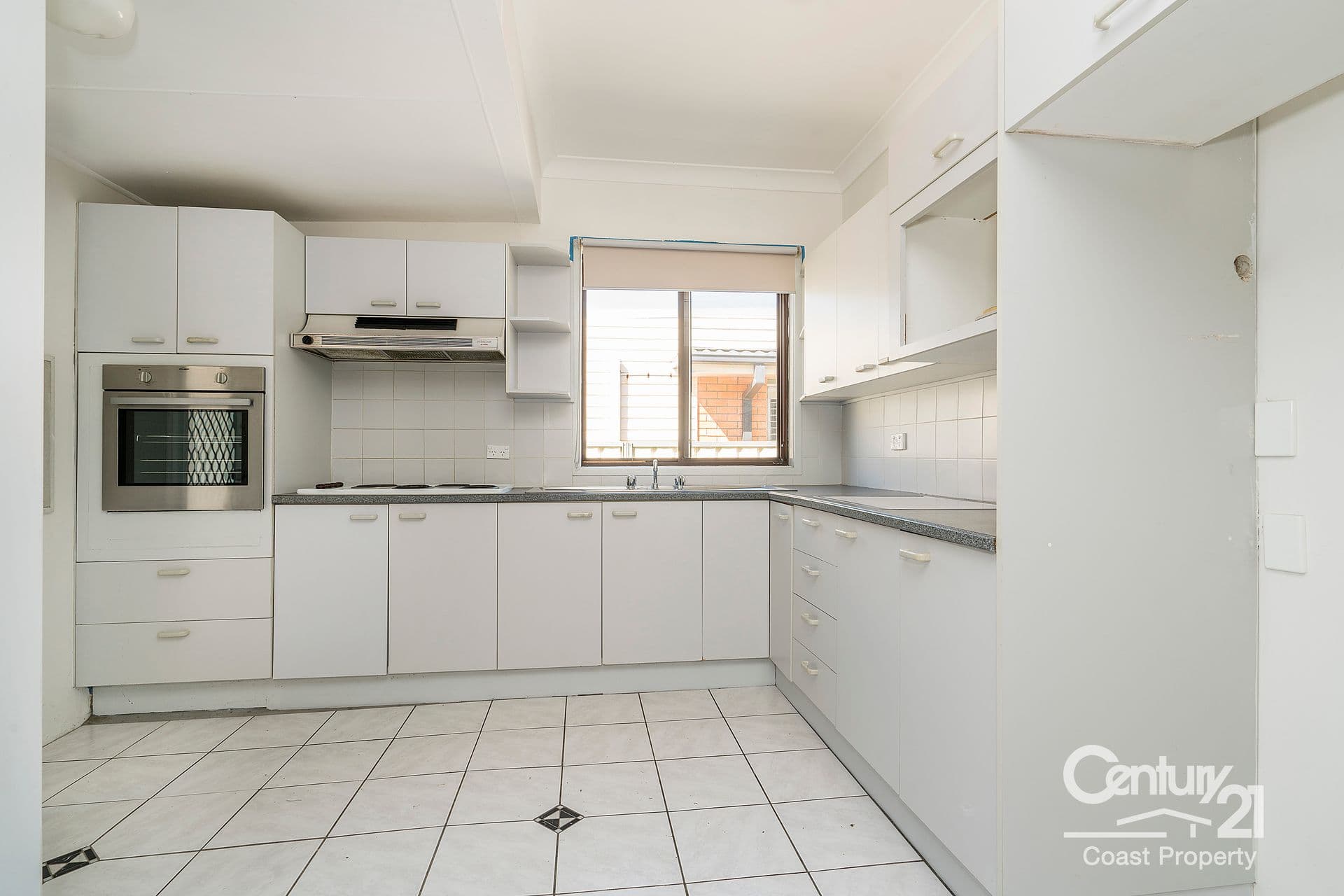 33 Shamrock Drive, Berkeley Vale, NSW, 2261, Berkeley Vale - Thumbnail 4